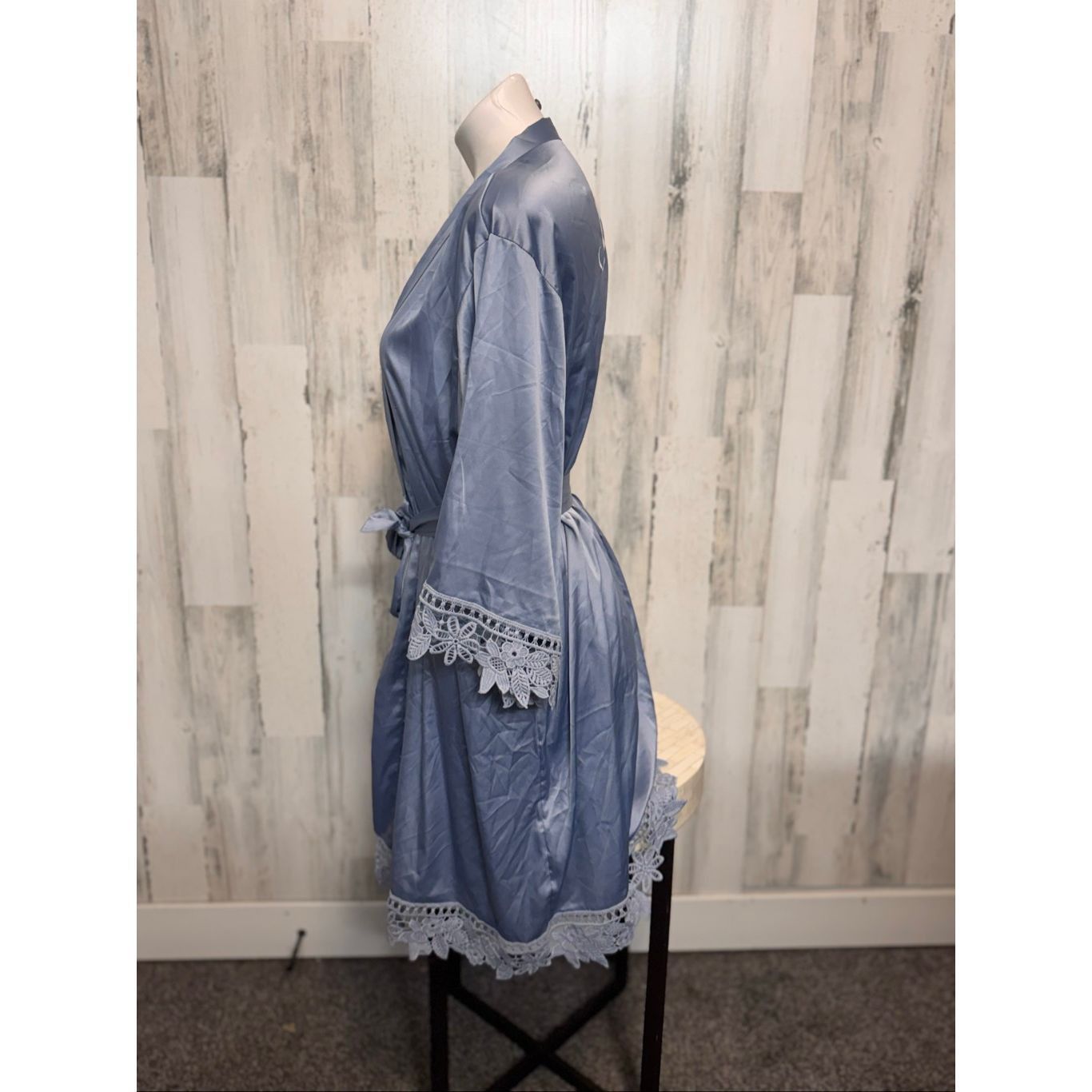 Other Mother of the Bride Blue Satin Lace Trim Robe Size ONE SIZE - 2 Thumbnail
