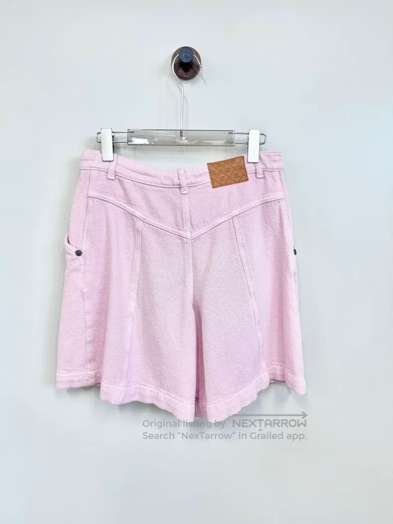 Chanel Chanel Pink old pair of Clogo denim shorts Size 24" / US 00 / IT 34 - 2 Thumbnail