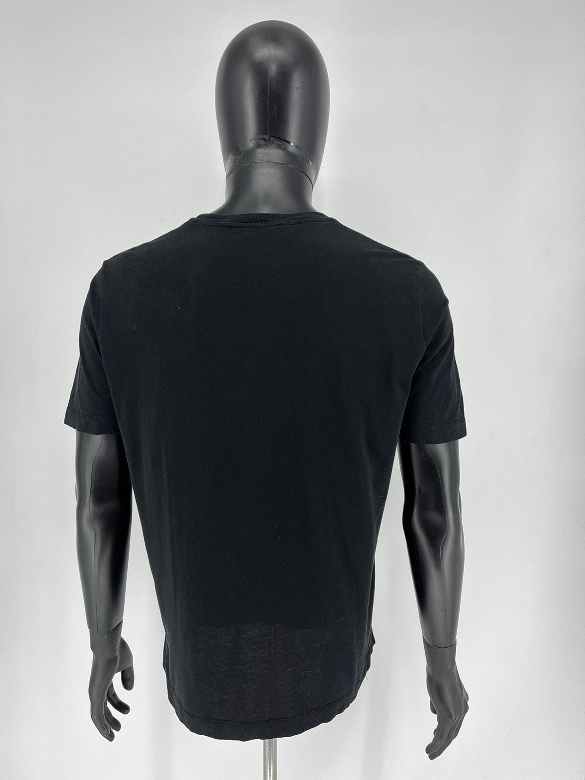 Moschino Vintage Y2K Moschino Blank Tee Shirt Big logo luxury Size L Size US L / EU 52-54 / 3 - 7 Thumbnail