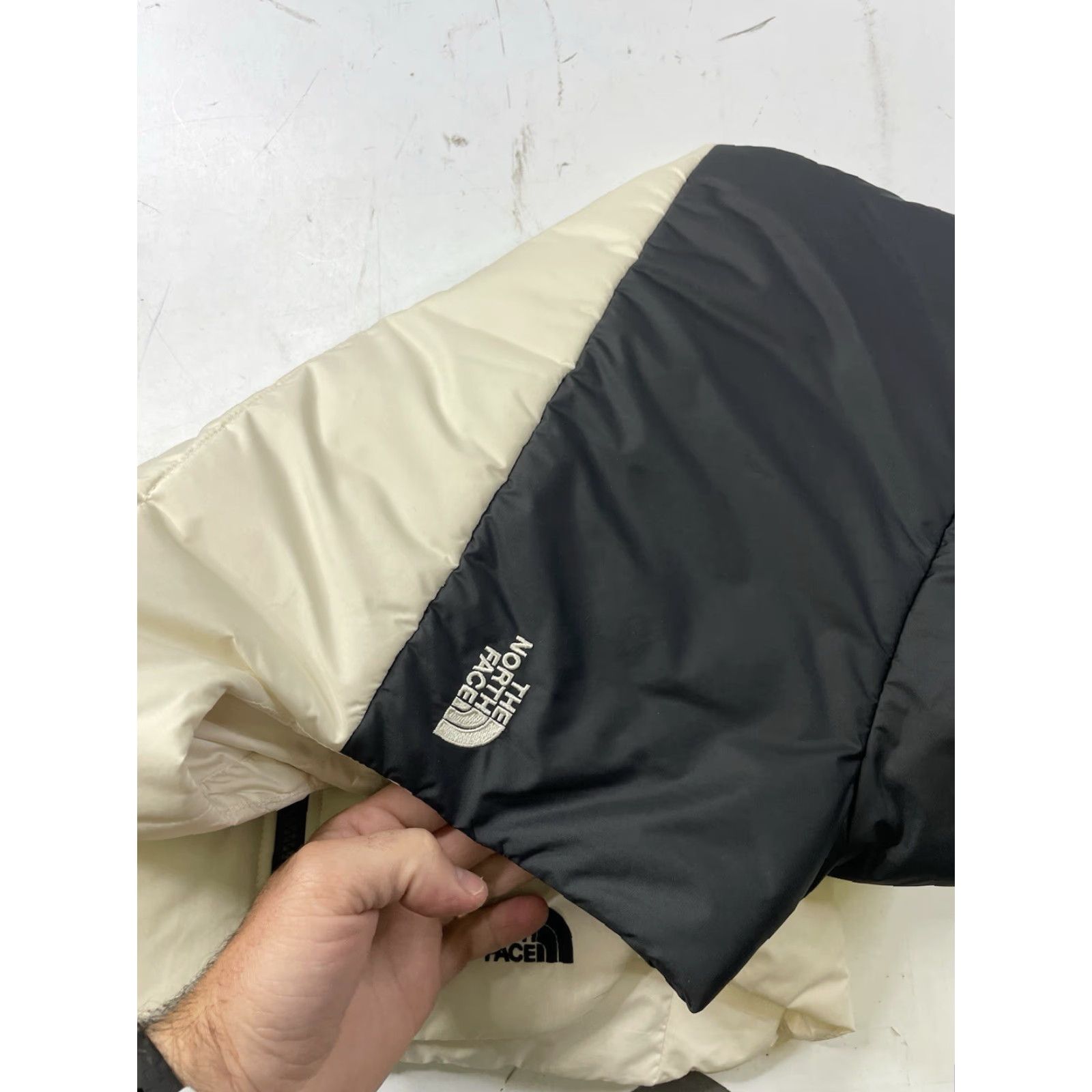 The North Face VINTAGE? The North Face White Black Vest Jacket Everyday Puffer Lightweight Womens S Small Size S / US 4 / IT 40 - 4 Thumbnail