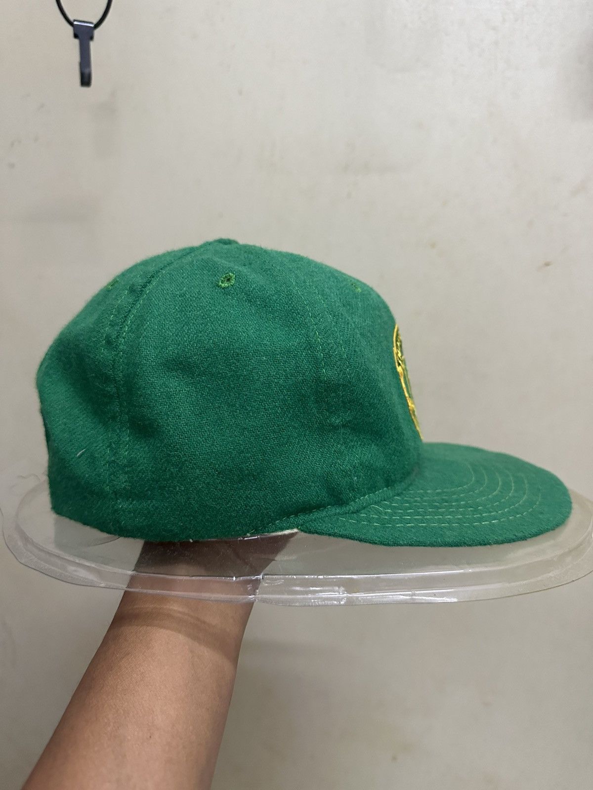 Logo Athletic Vintage Notre Dame Fighting Irish NFL Sharktooth Hat Size ONE SIZE - 3 Thumbnail