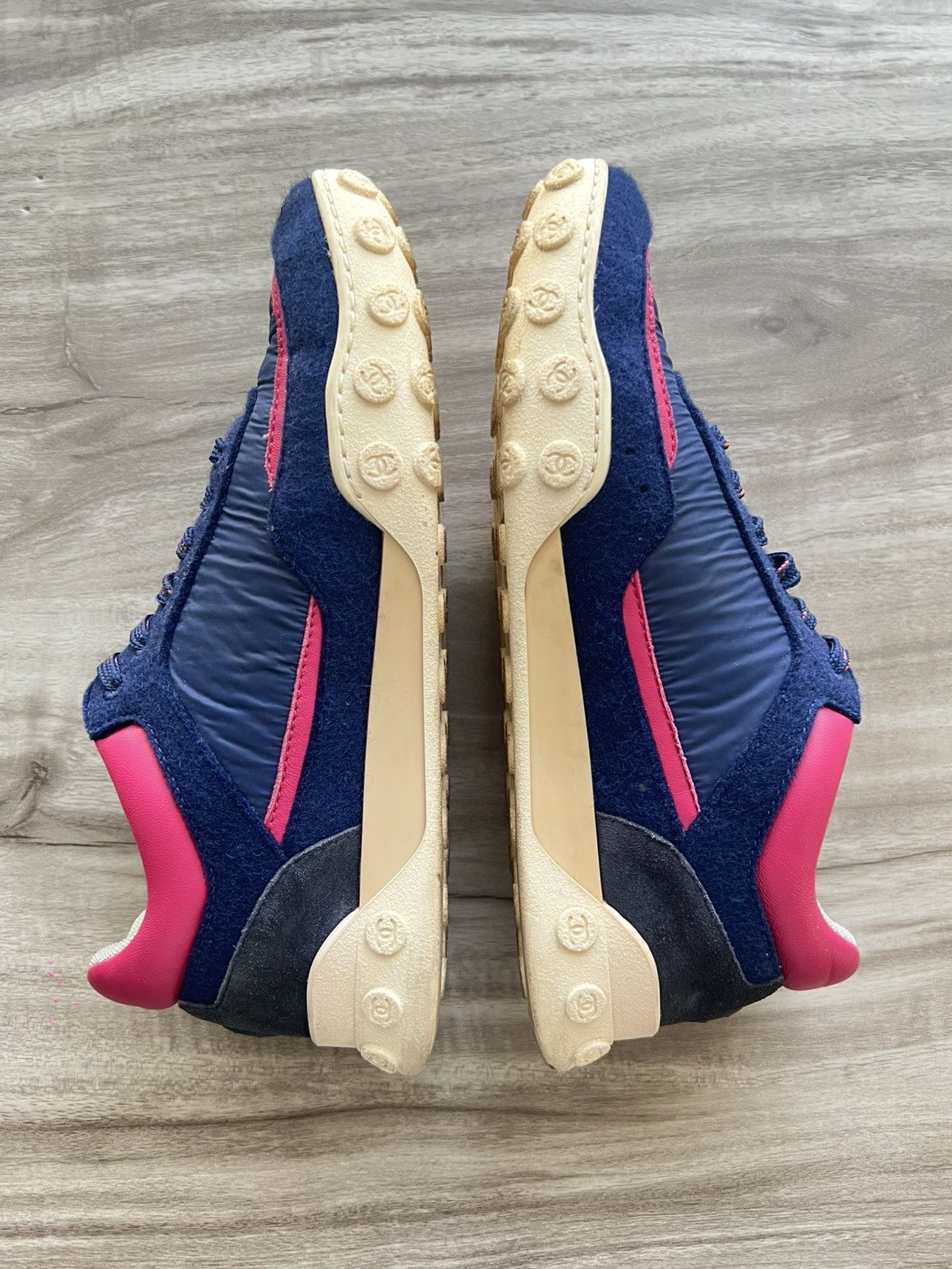 Chanel CHANEL 18k Interlocking CC Sneaker Size 6.5 Women’s (EU 37) Size US 6.5 / IT 36.5 - 3 Thumbnail