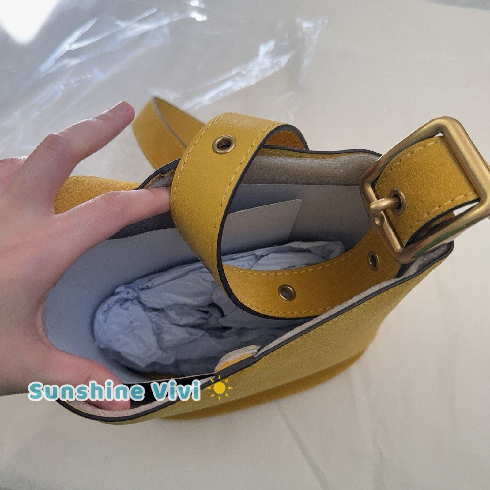 Coach NWT Coach Bleecker Bucket Bag 21 CCW84 suede yellow Size ONE SIZE - 5 Thumbnail