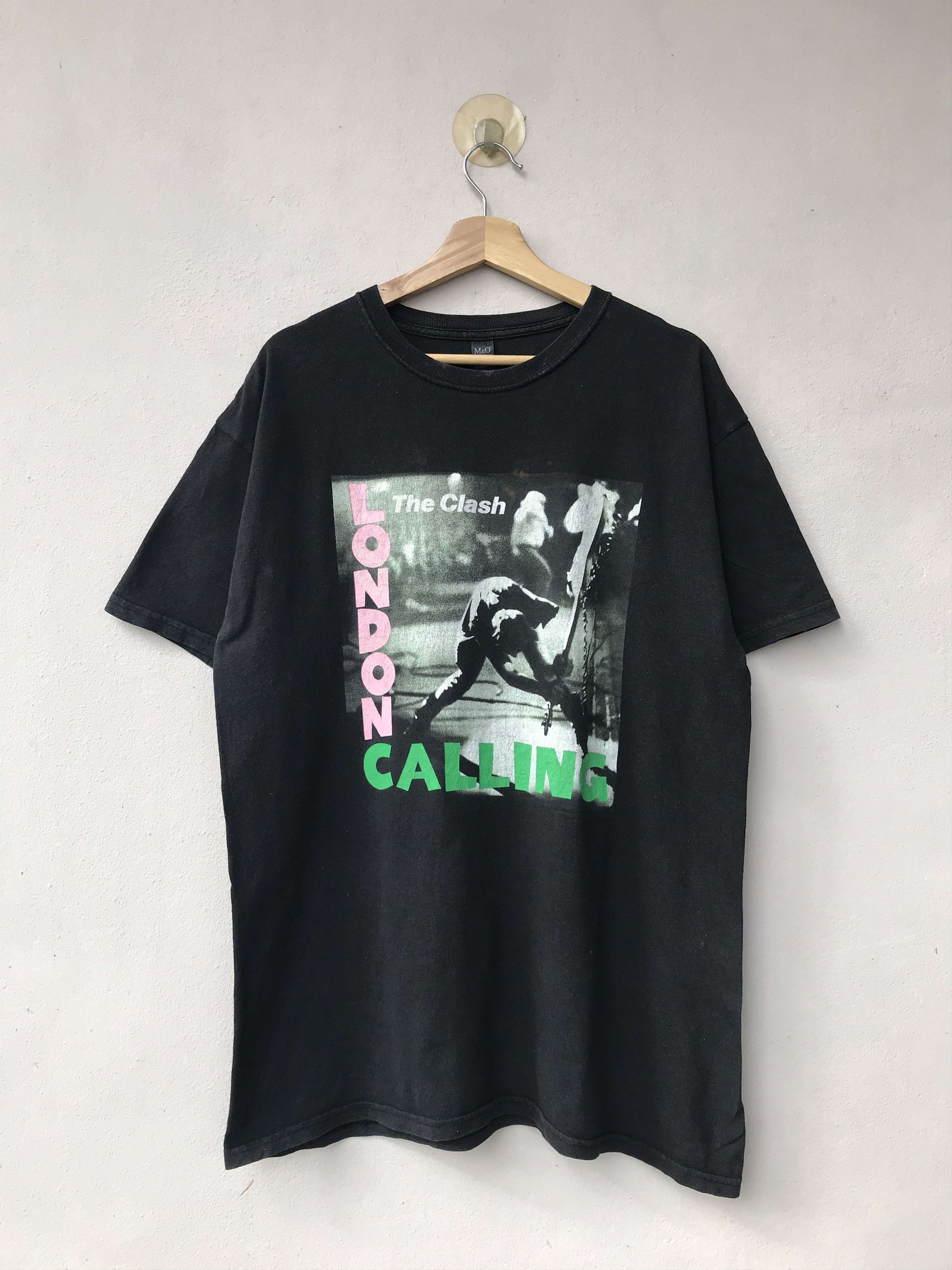 Vintage Distressed Y2K The Clash London Calling Tee