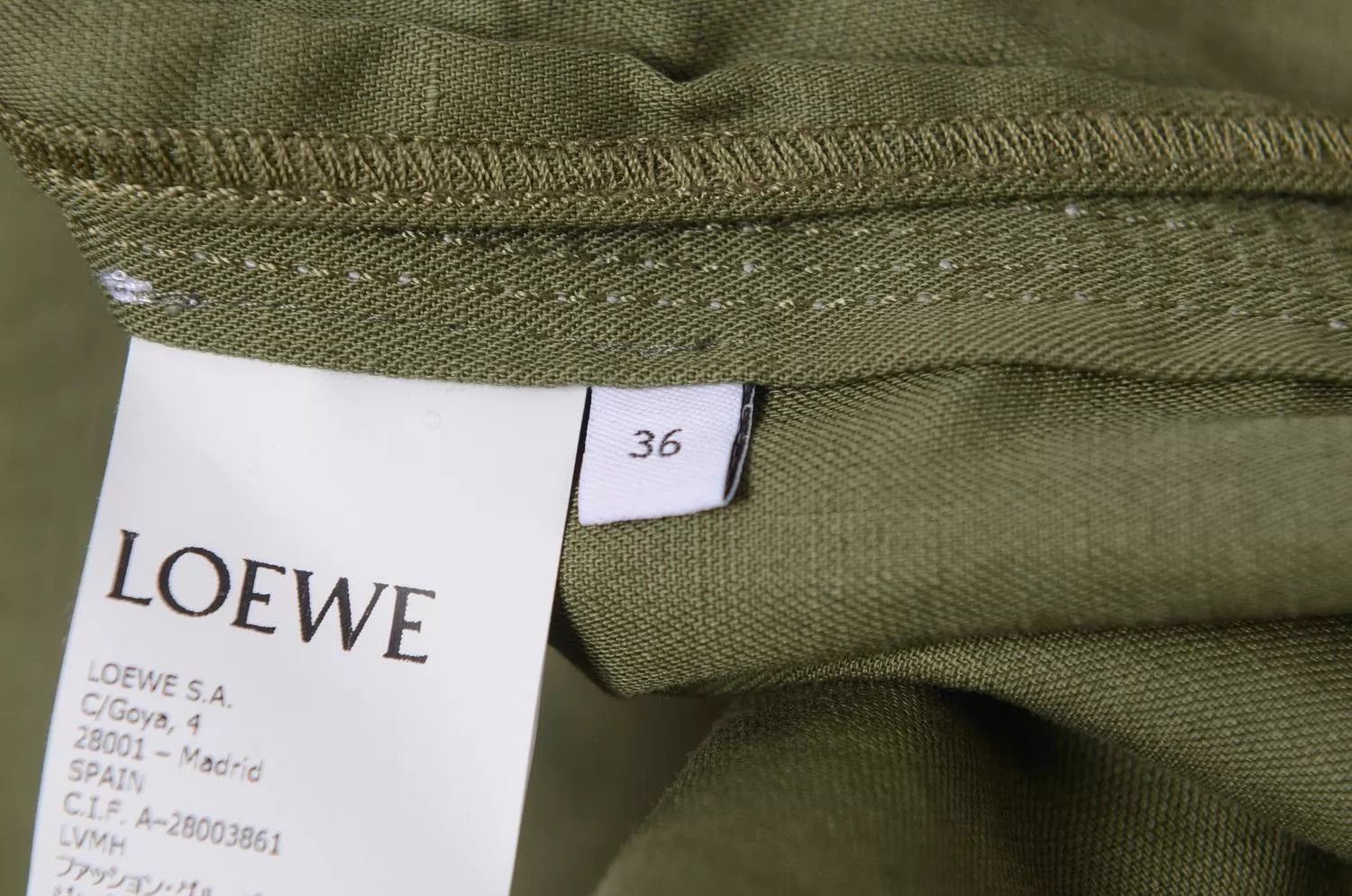 Loewe Loewe Green Embossed Logo Leather Tag Cotton Notch Collar Size XS / US 0-2 / IT 36-38 - 9 Thumbnail