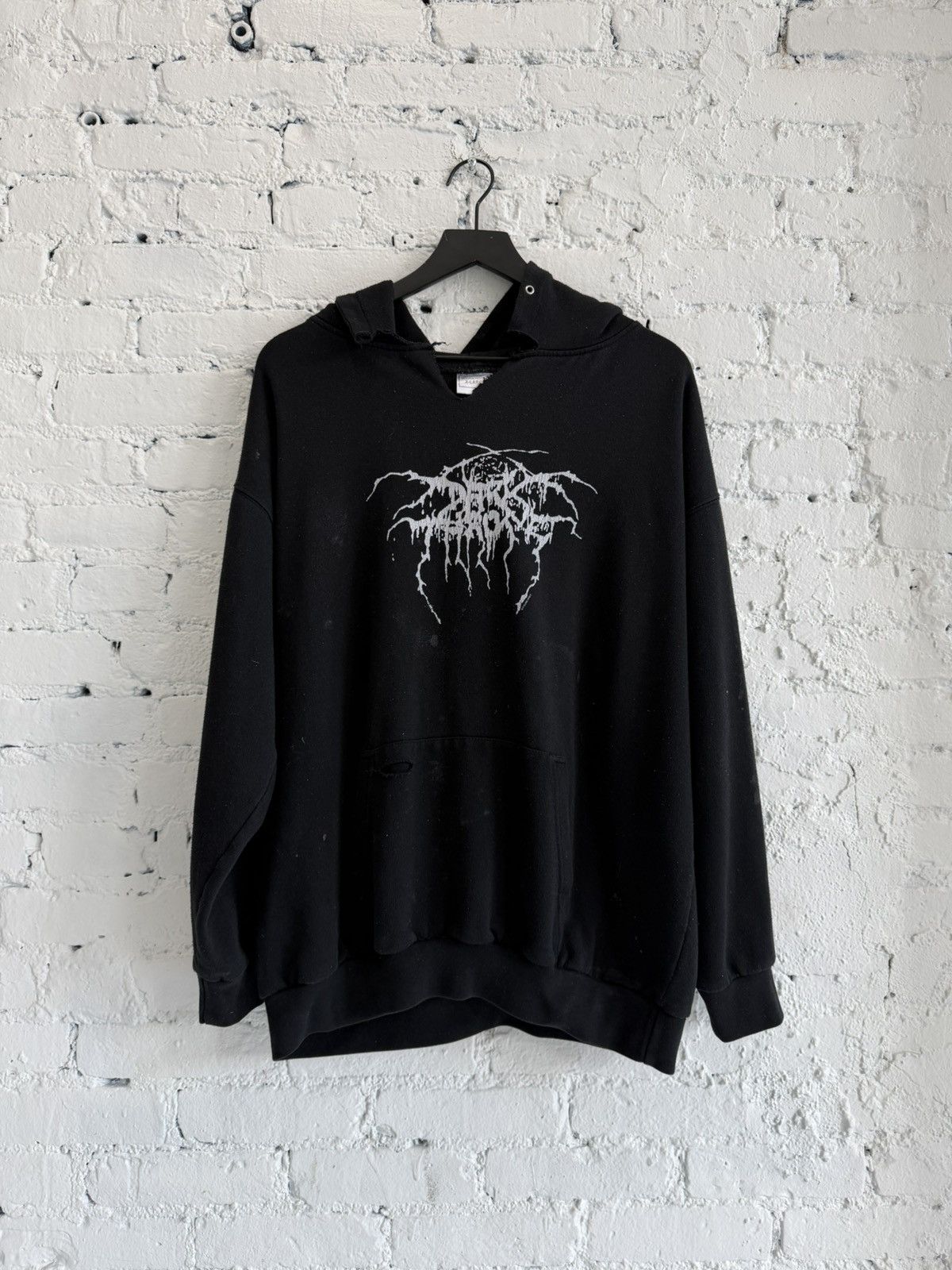 Vintage 1990s DARK THRONE LOGO HOODIE Size US XL / EU 56 / 4 - 1 Thumbnail