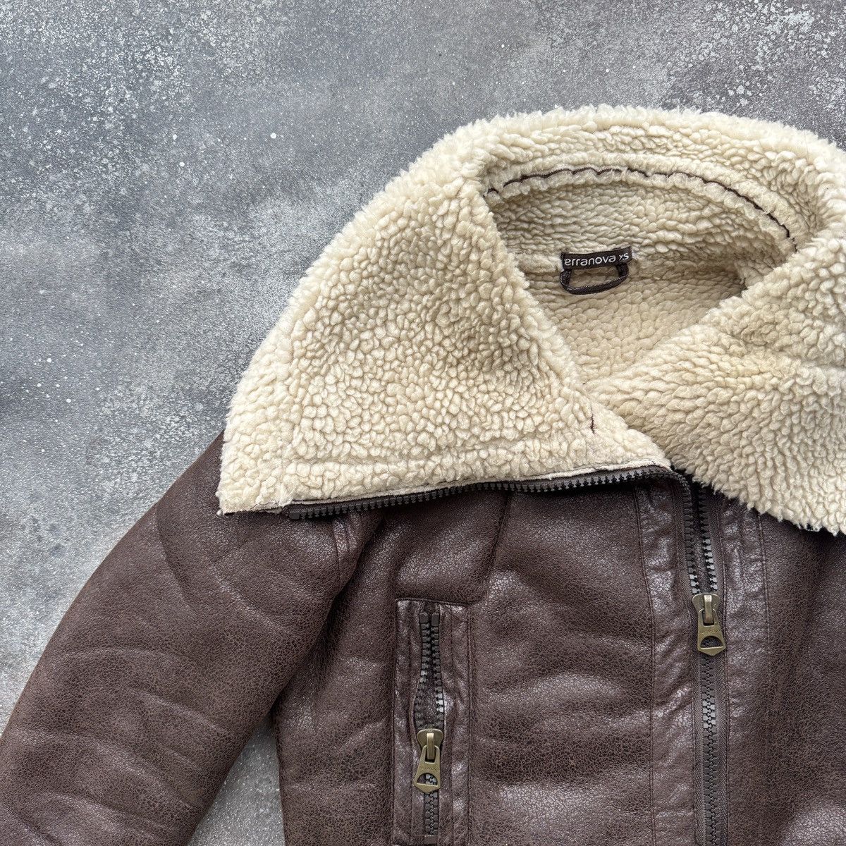 20471120 Y2K Glamour Faux Fur Shearling/Sheepskin Cropped Jacket Size XS / US 0-2 / IT 36-38 - 5 Thumbnail