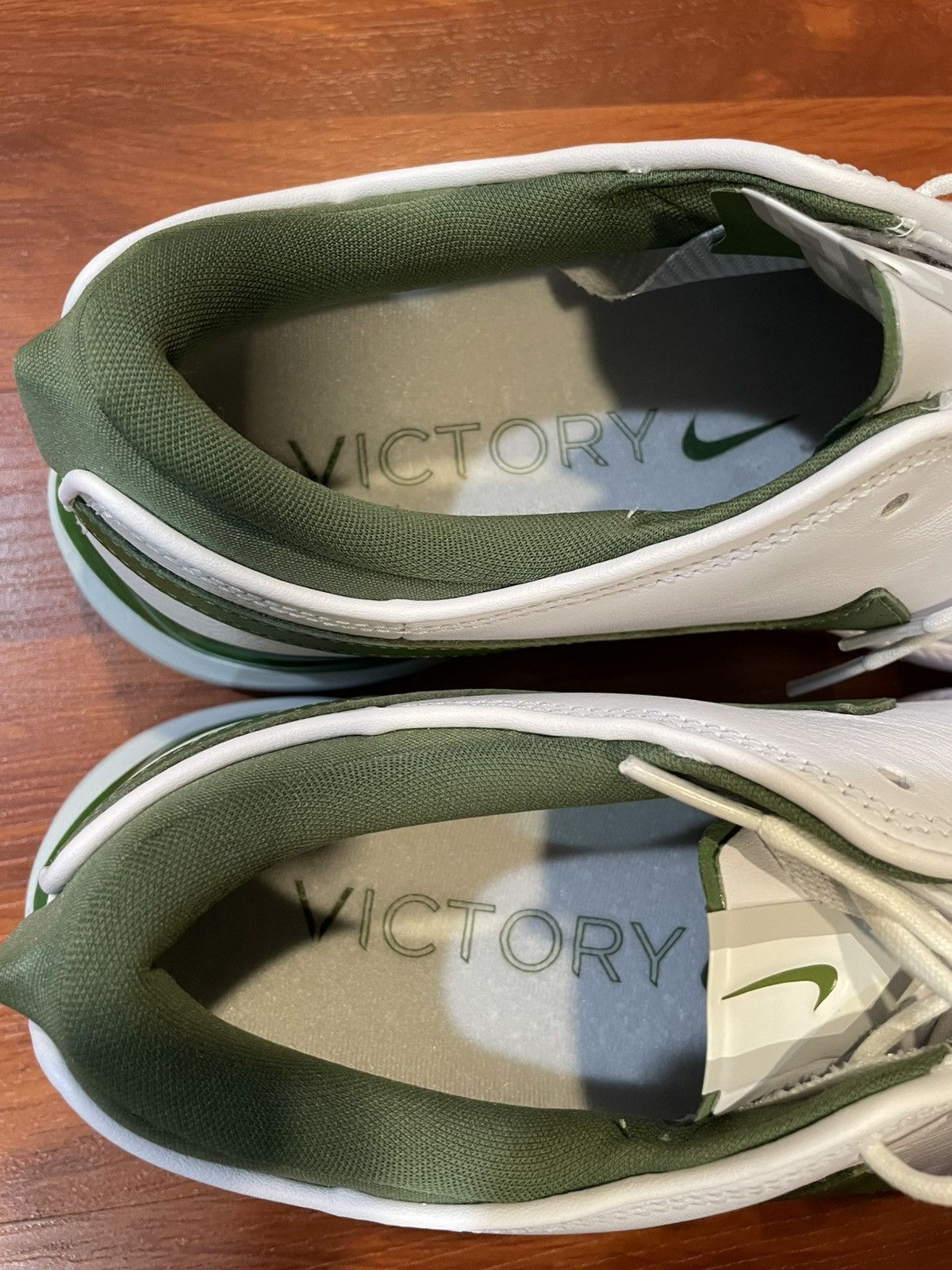 Nike Nike Air Zoom Victory Tour 2 Wide White Green size mens 10 Size US 10 / EU 43 - 5 Thumbnail