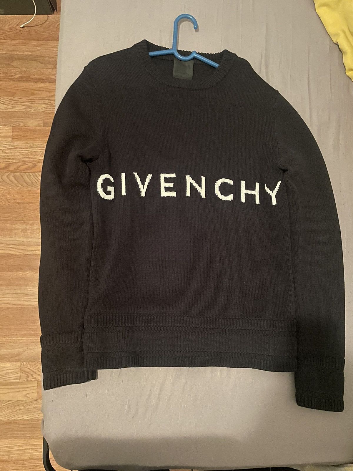 Givenchy 4g logo-intarsia cotton sweater Size US M / EU 48-50 / 2 - 1 Preview