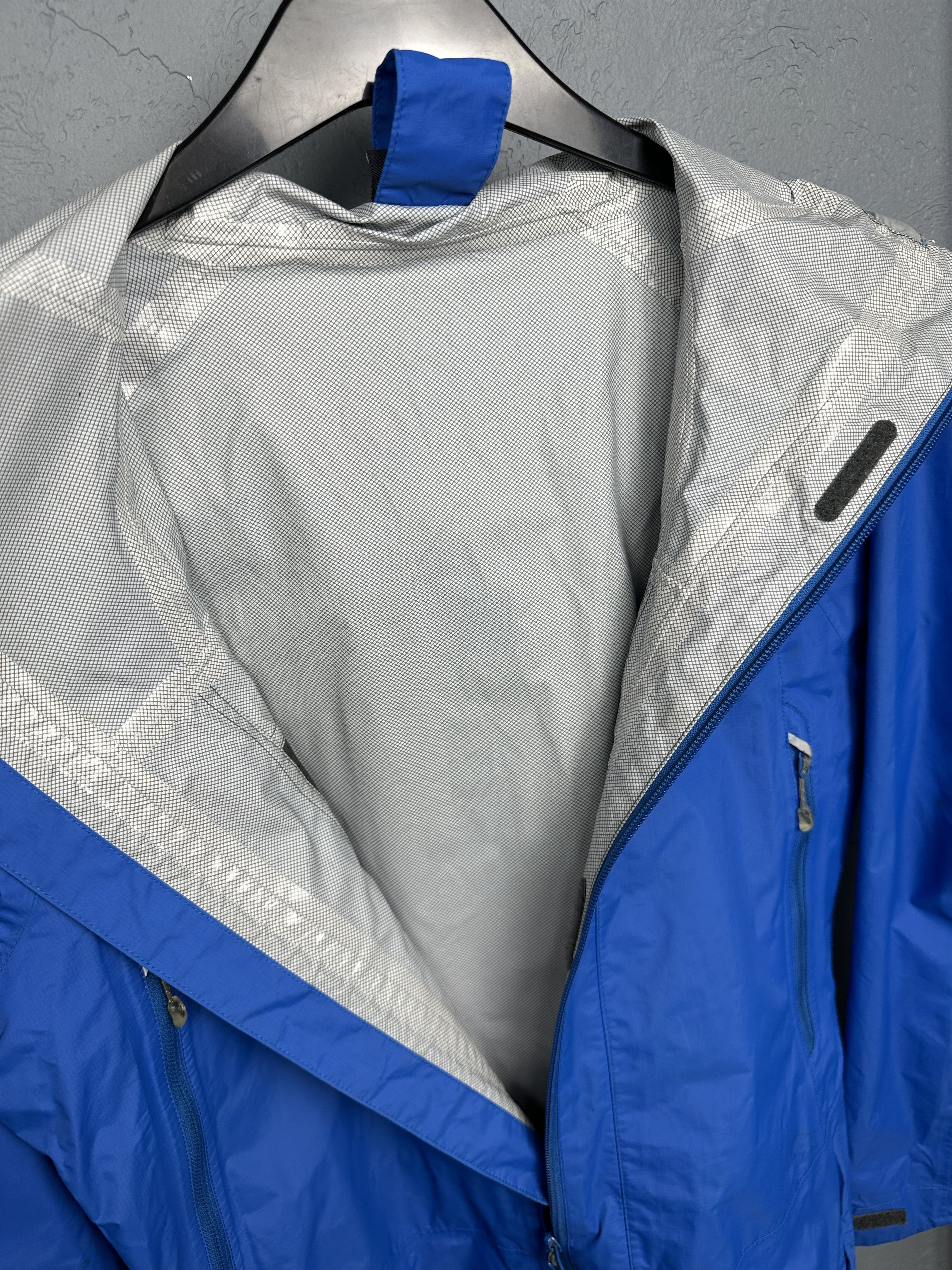 Montane Montane Vintage Mens Nylon Outdoor Windbreaker Jacket Size US S / EU 44-46 / 1 - 11 Thumbnail