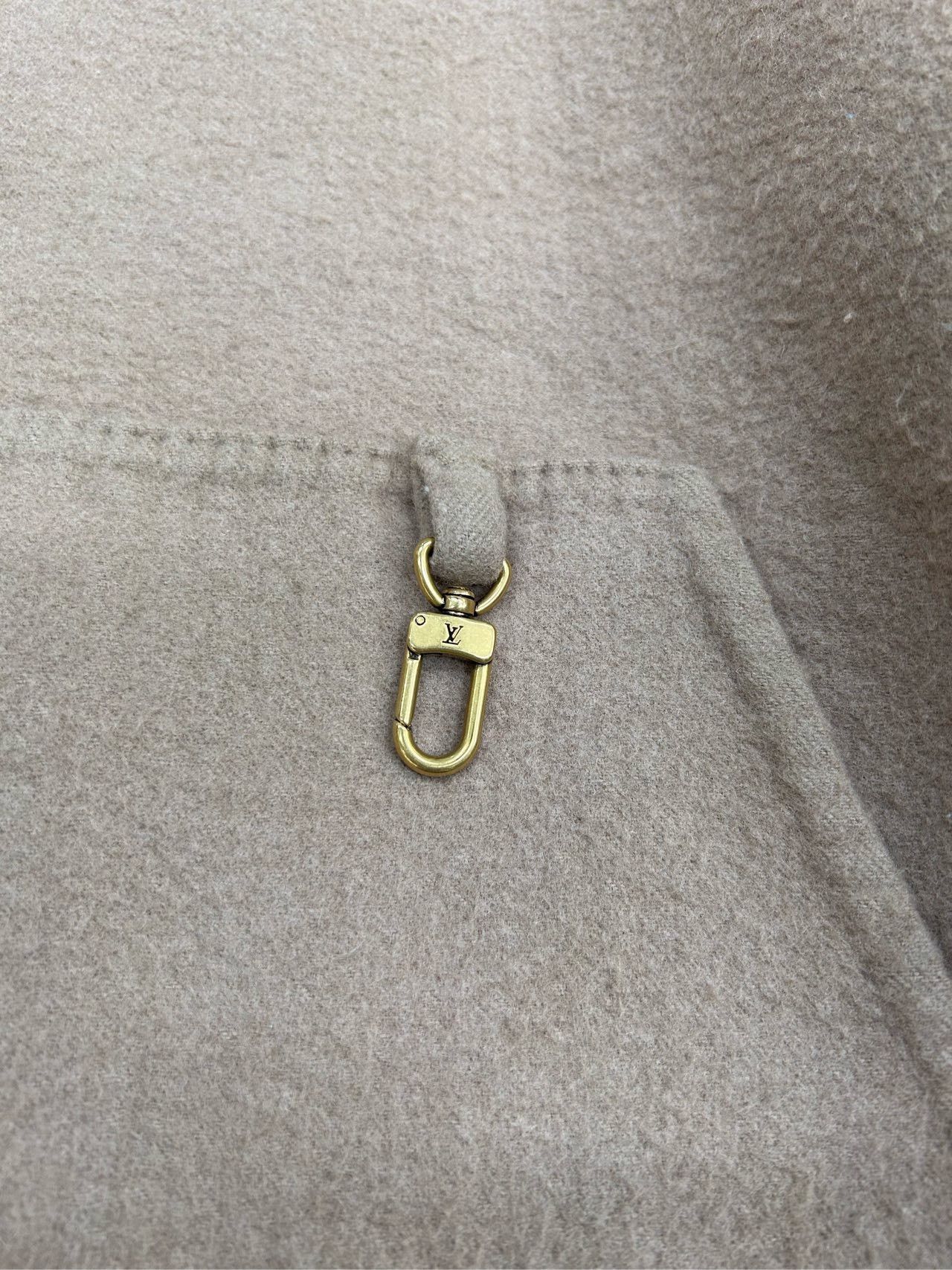 Louis Vuitton Louis Vuitton Reversible Cashmere Camel List Cashmere Hoodi Size US XL / EU 56 / 4 - 5 Thumbnail