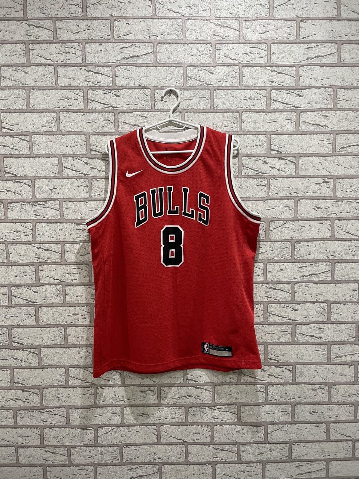 NBA × Vintage Nike Chicago Bulls Zachary Lavine #8 NBA Bascetball jersey Size US XL / EU 56 / 4 - 1 Thumbnail