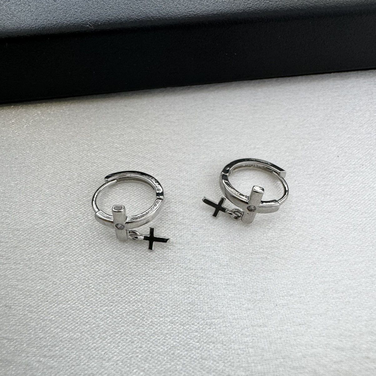 Designer 12mm Small Cross Hoop Earrings for Men Women Unisex Style Size ONE SIZE - 2 Thumbnail