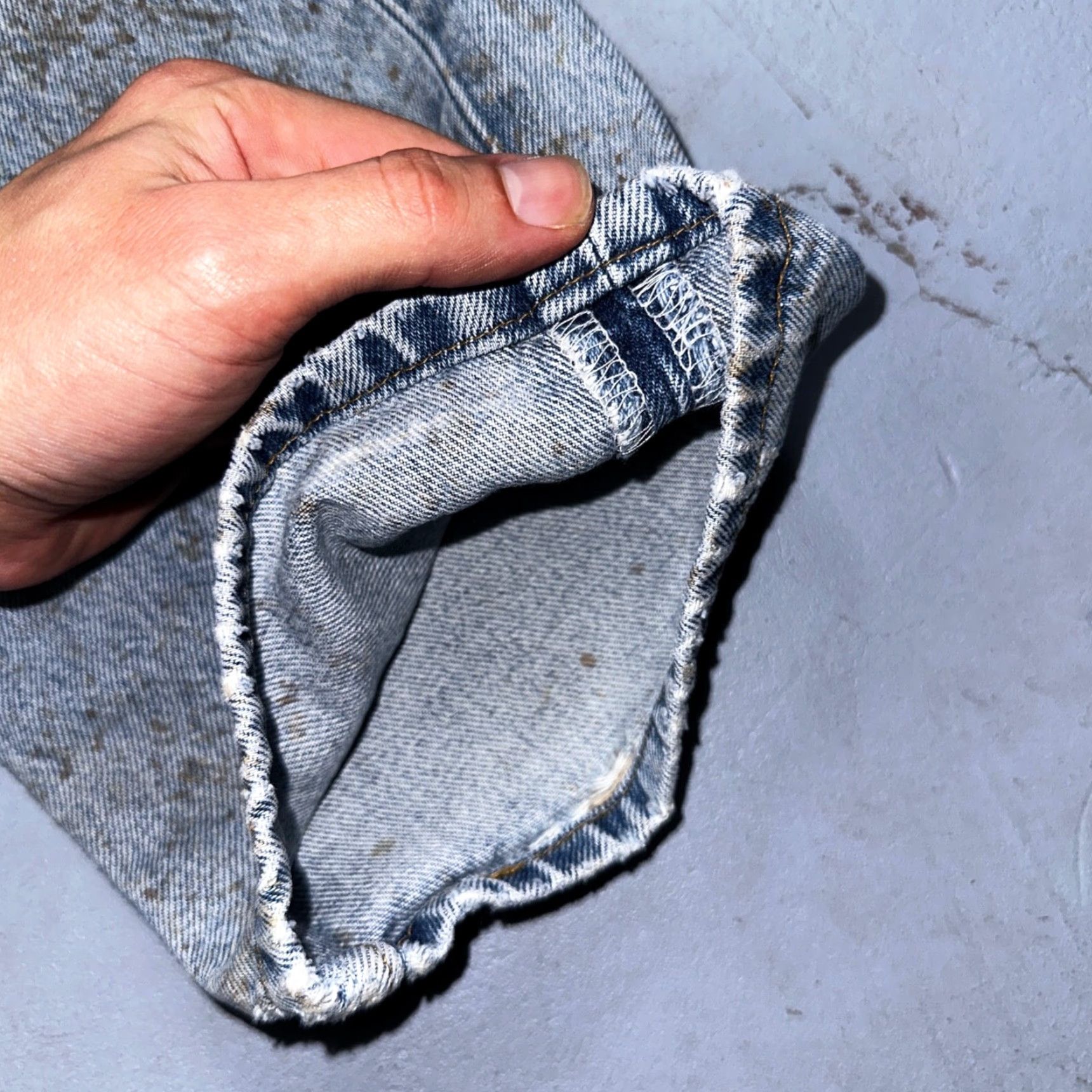 Levi's VINTAGE Levi's 501 Jeans Men Medium Regular Fit Straight Leg Denim Light Wash 90s 2000s Size US 33 - 4 Thumbnail