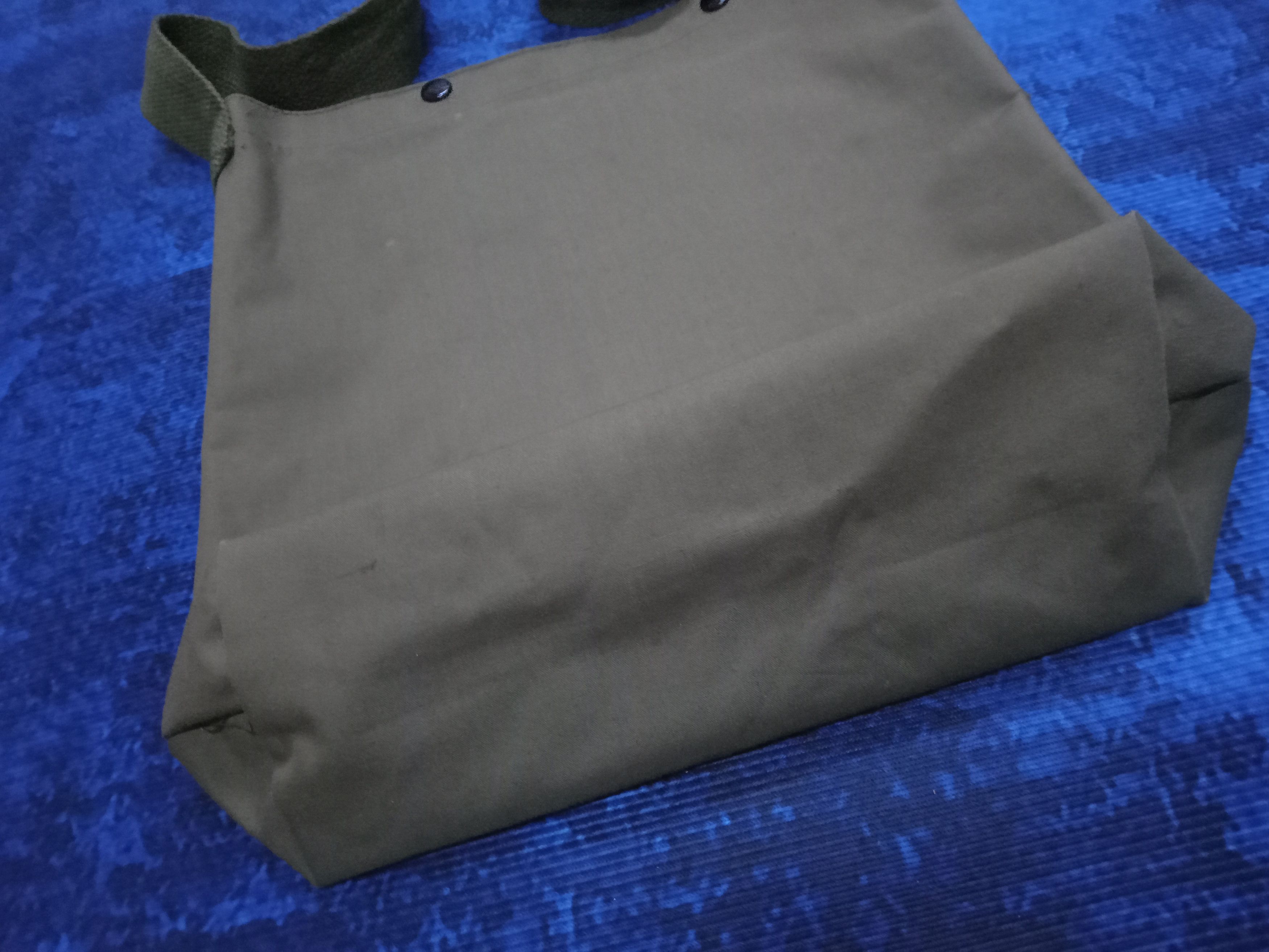 Supreme Supreme Magazine / Sling Bags Size ONE SIZE - 5 Thumbnail