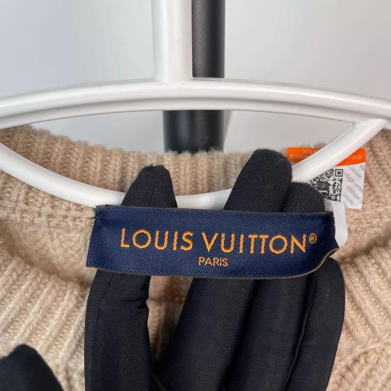 Louis Vuitton Louis Vuitton Ski Collection Beige Floral Embroidered Wool Size US S / EU 44-46 / 1 - 6 Thumbnail
