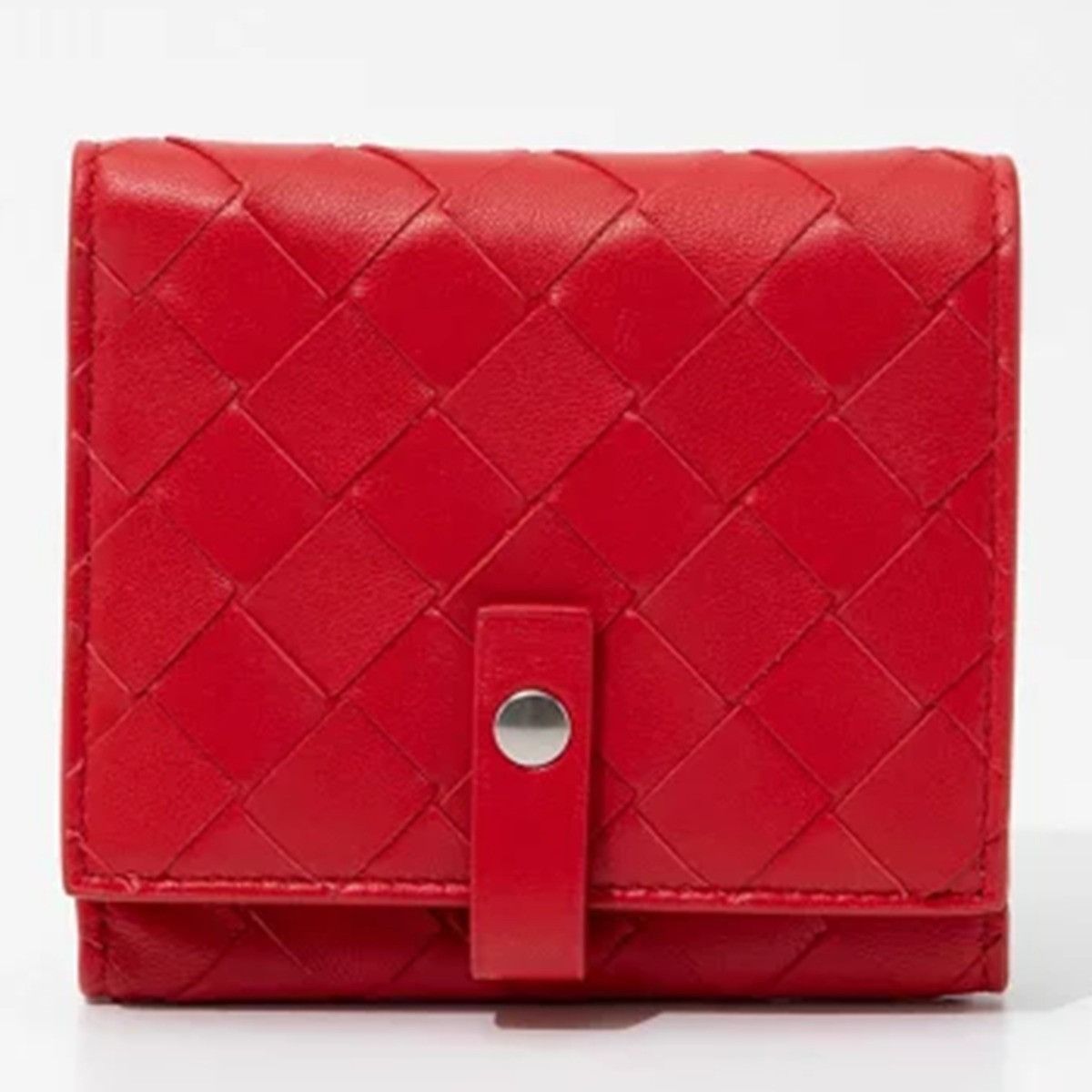 o1n1vont0624 Size: OS / Small bi-fold zip Wallet in Red