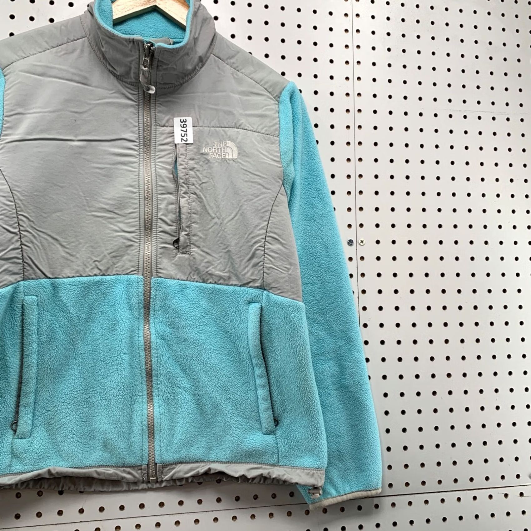 The North Face The North Face Denali Jacket Womens Medium Blue Sky Gray Zip Fleece Basic Jacket Size M / US 6-8 / IT 42-44 - 4 Thumbnail