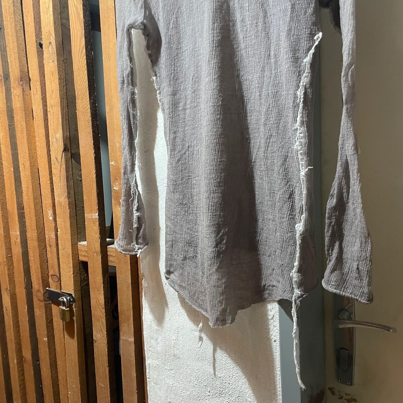 Other Serienumerica mesh top distressed parts avant Garde Size US M / EU 48-50 / 2 - 2 Thumbnail