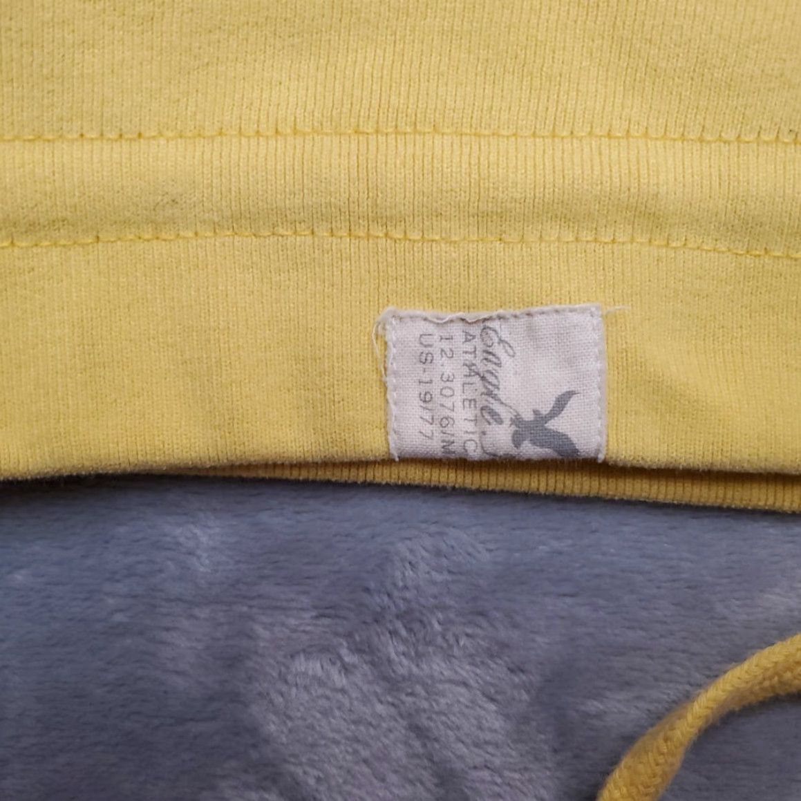 American Eagle Outfitters VINTAGE American Eagle Sweatshirt Womens M Yellow Cropped Pullover Fleece 90s Y2K Preppy Hoodie Mens Womens? Size M / US 6-8 / IT 42-44 - 2 Thumbnail