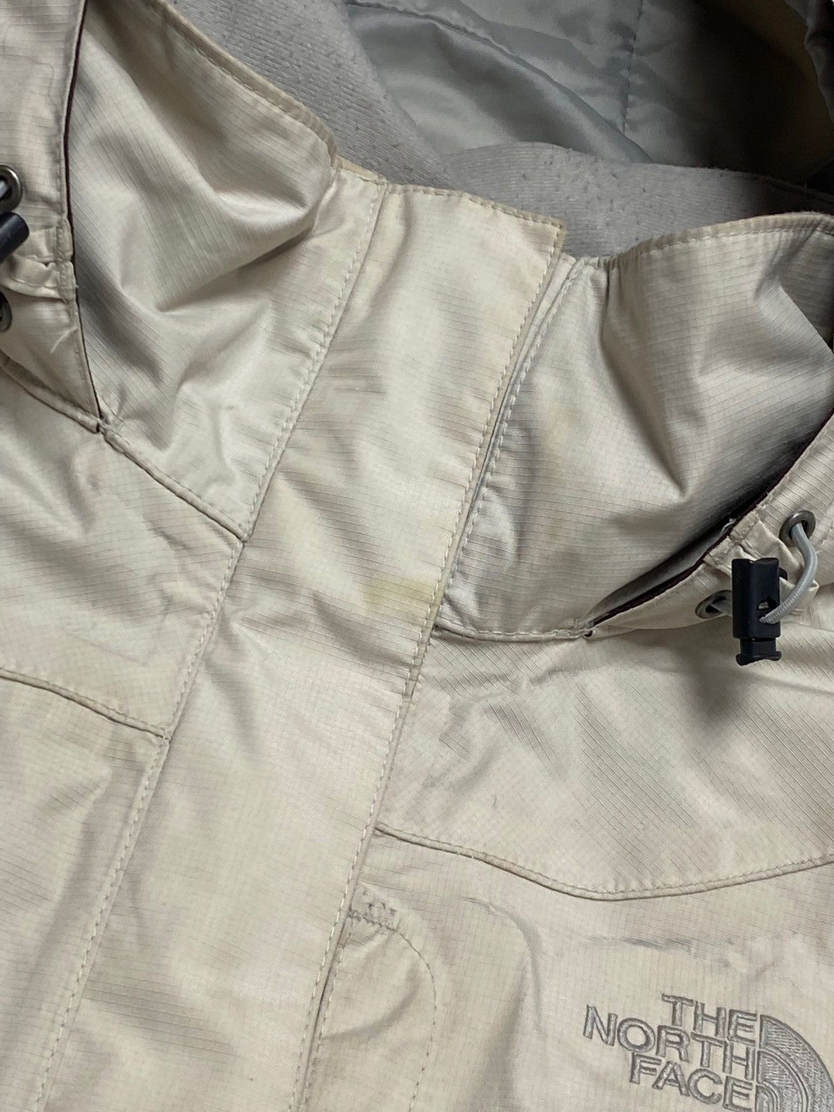 The North Face Vintage THE NORTH FACE Grey Waterproof Windbreaker Shell Size US M / EU 48-50 / 2 - 18 Thumbnail