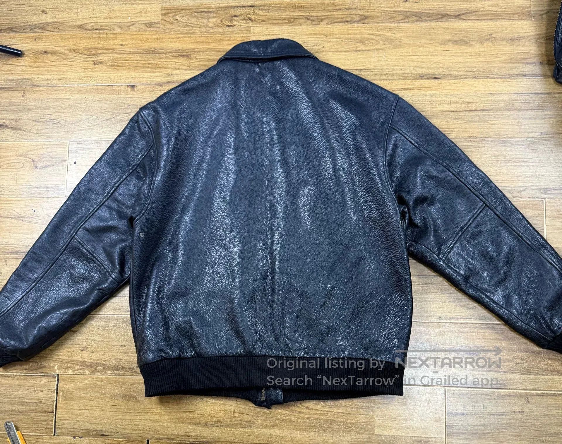 Avirex Classic A2 Leather Flight Jacket for Men. Size US XXL / EU 58 / 5 - 2 Thumbnail