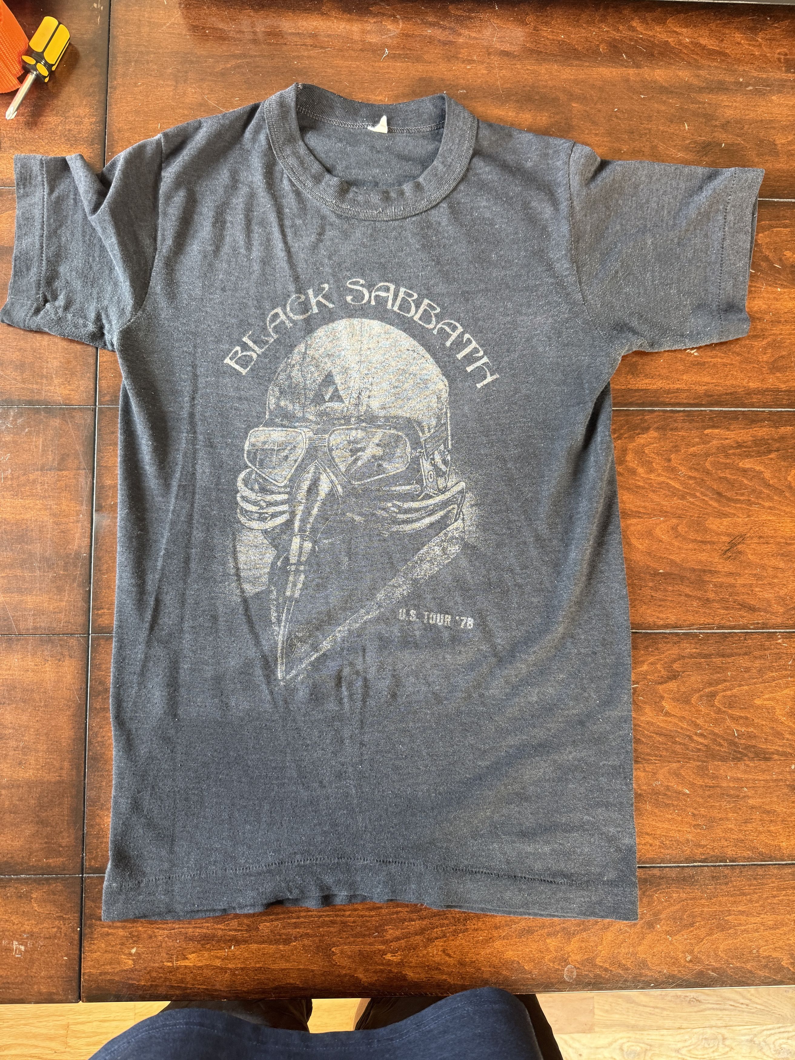 Black Sabbath RARE Vintage 1978 Black Sabbath Tour T-Shirt – Original Ozzy Size US S / EU 44-46 / 1 - 1 Thumbnail