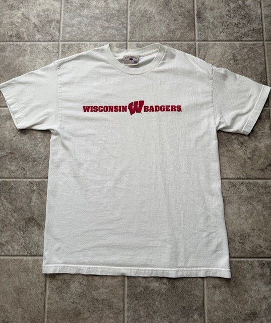 Vintage Vintage Wisconsin Badgers T-Shirt Size US L / EU 52-54 / 3 - 1 Thumbnail