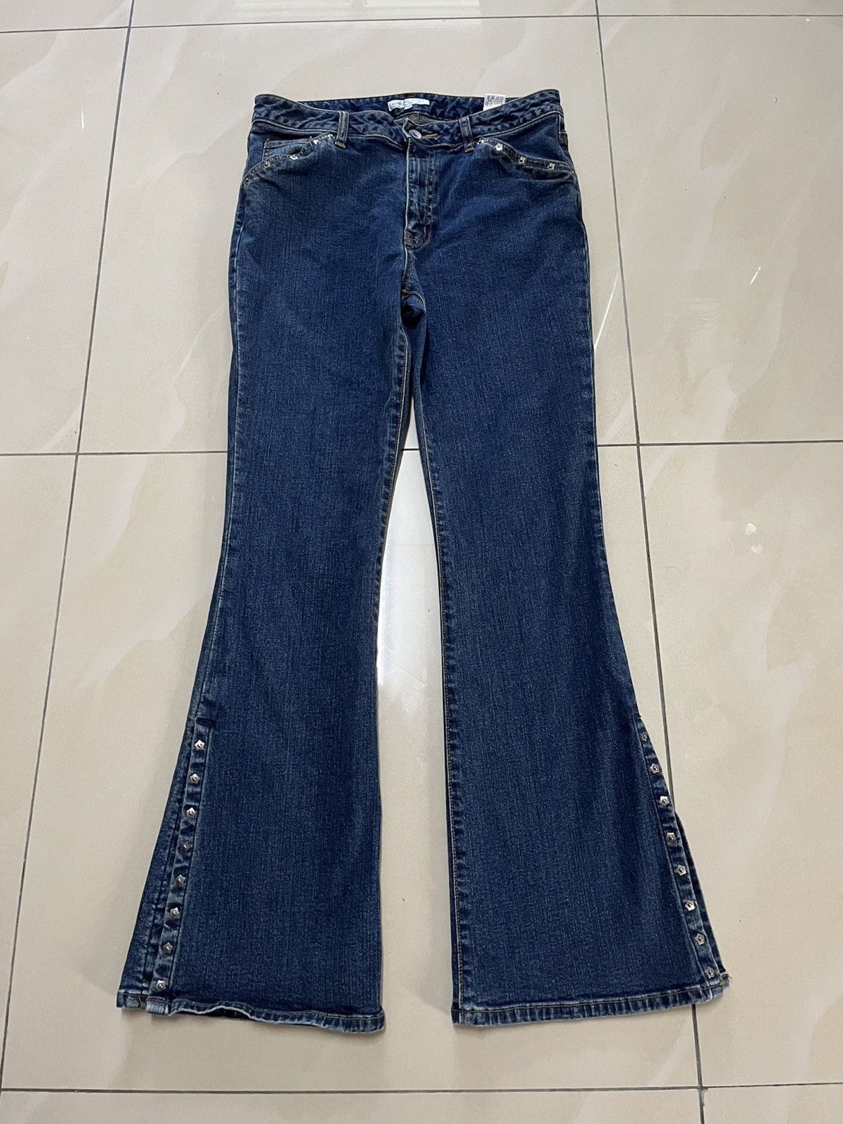 Tornado Mart Flare Jeans comoco Iron star bead wideleg Size US 29 - 1 Thumbnail
