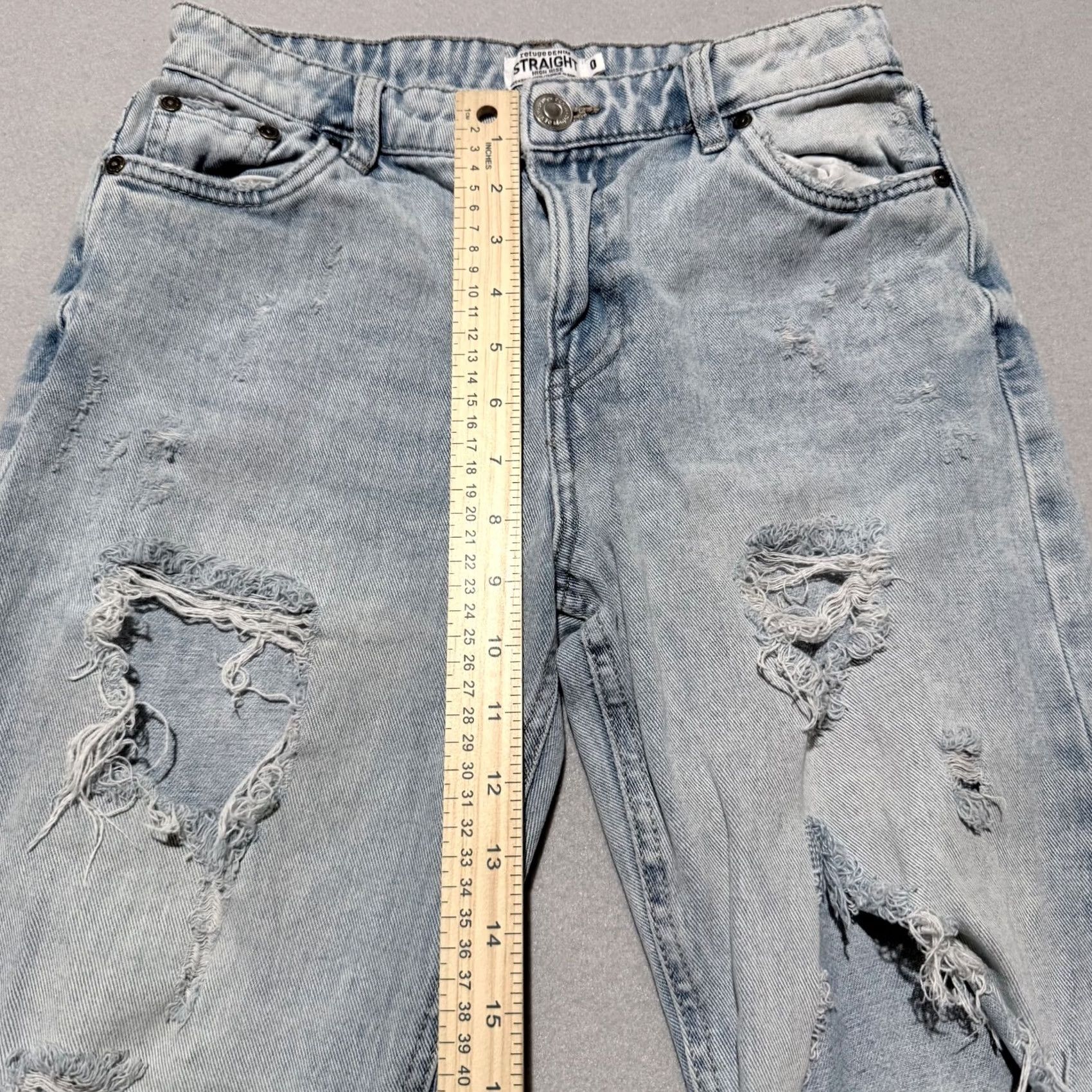 Vintage Refuge Jeans Women's Ligh Wash Distressed High Rise Straight Denim 0 Blue 5-Pocket Regular Jeans Menstrual none Size 25" / US 0 / IT 36 - 4 Thumbnail
