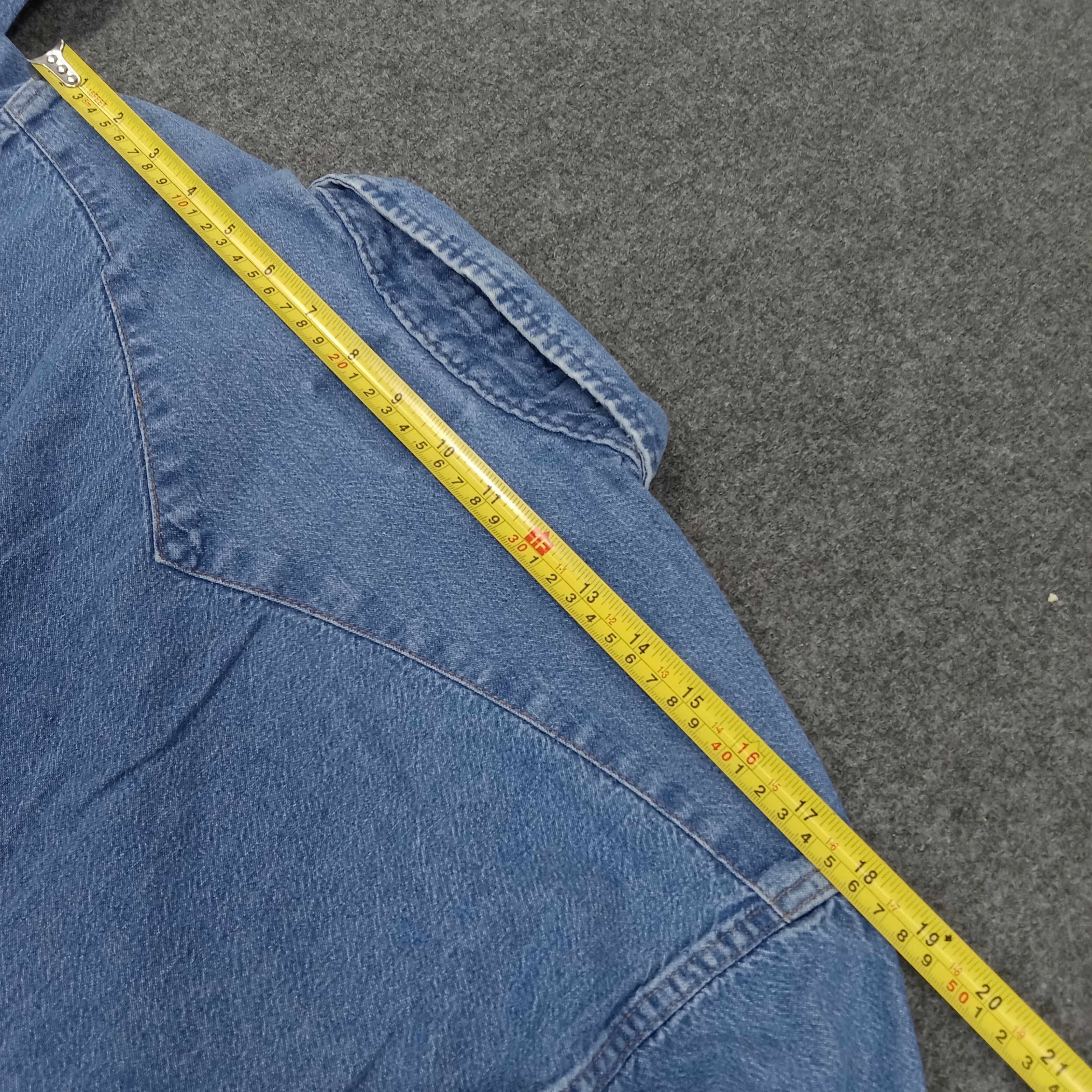 Vintage × Wrangler Wrangler American Retro Style Denim Shirt Button Up Size US XL / EU 56 / 4 - 6 Thumbnail