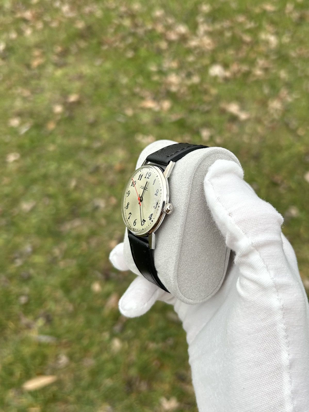 Vintage Vintage Watch Raketa Mechanical Made in USSR Authentic 1980s Size ONE SIZE - 6 Thumbnail