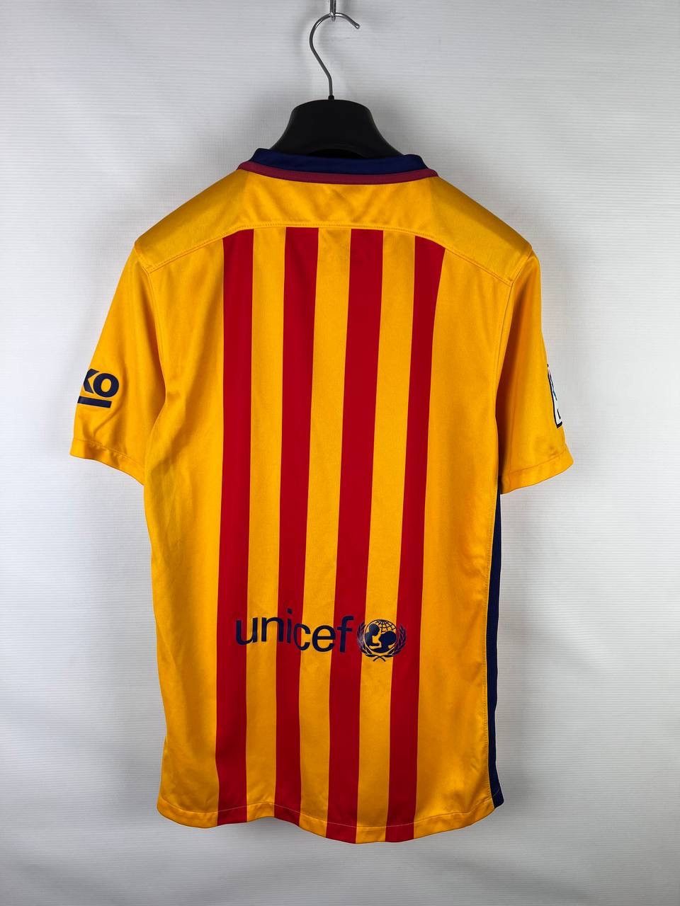 Nike Barcelona Nike 2015-16 jersey t-shirt size S Size US S / EU 44-46 / 1 - 2 Thumbnail
