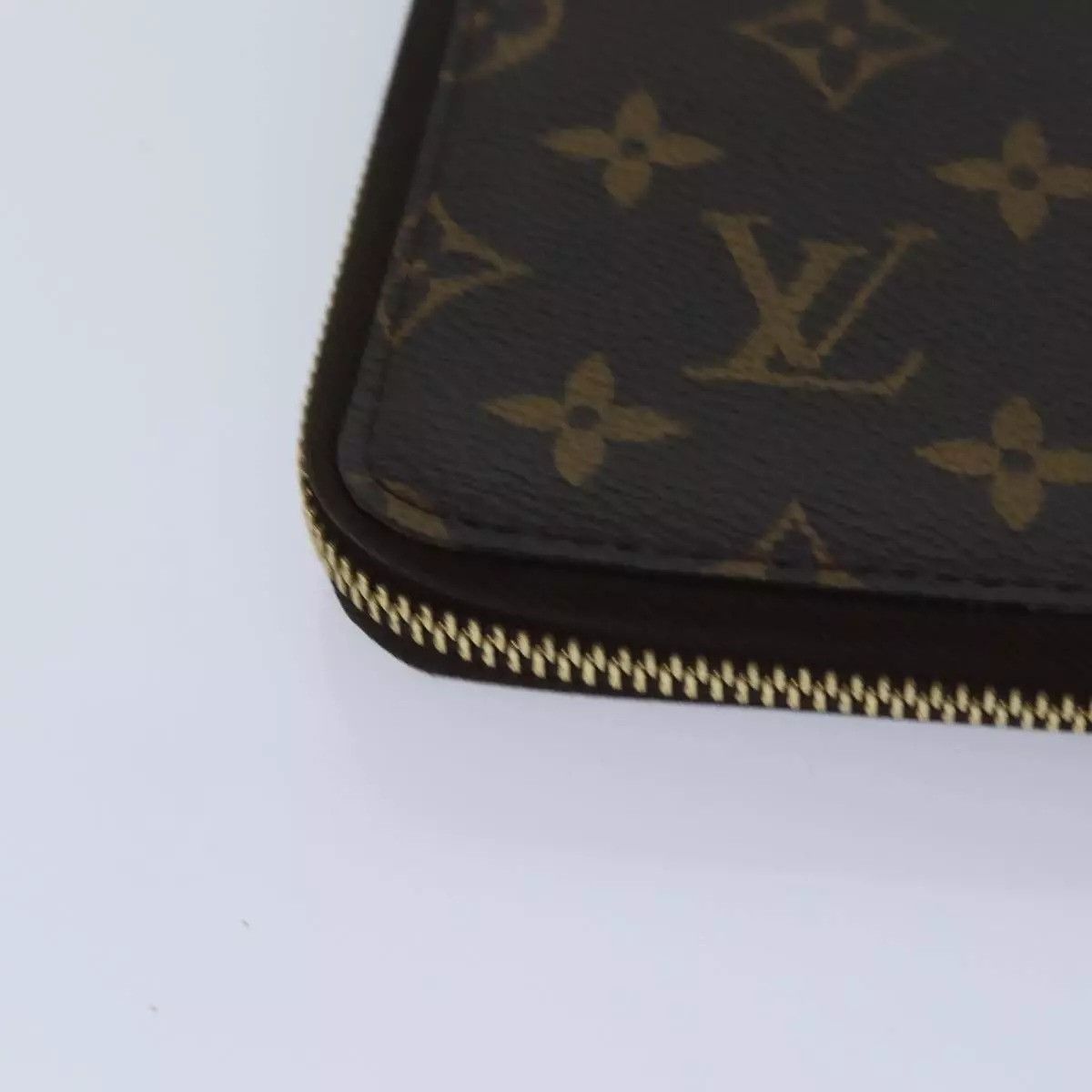 Louis Vuitton LOUIS VUITTON Monogram iPad Essentials iPad Case Size ONE SIZE - 14 Thumbnail