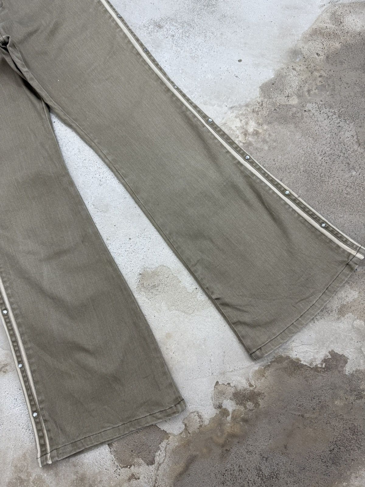 Japanese Brand Heart Shape Flare Stonewashed Unisex Denim Pants Size US 28 / EU 44 - 4 Thumbnail