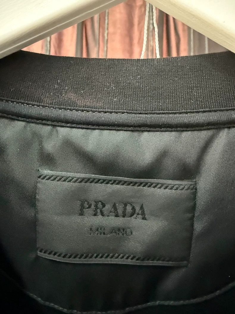 Prada PradaMetal triangle standard sweatshirt 2503-Nextarrow Size US M / EU 48-50 / 2 - 5 Thumbnail