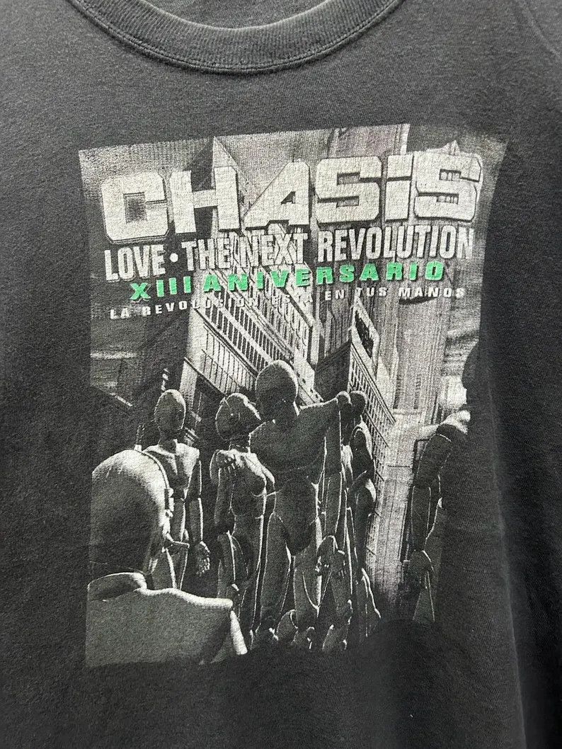 Vintage Vintage 2002 Chasis - The Next Revolution tshirt size L Size US L / EU 52-54 / 3 - 3 Thumbnail