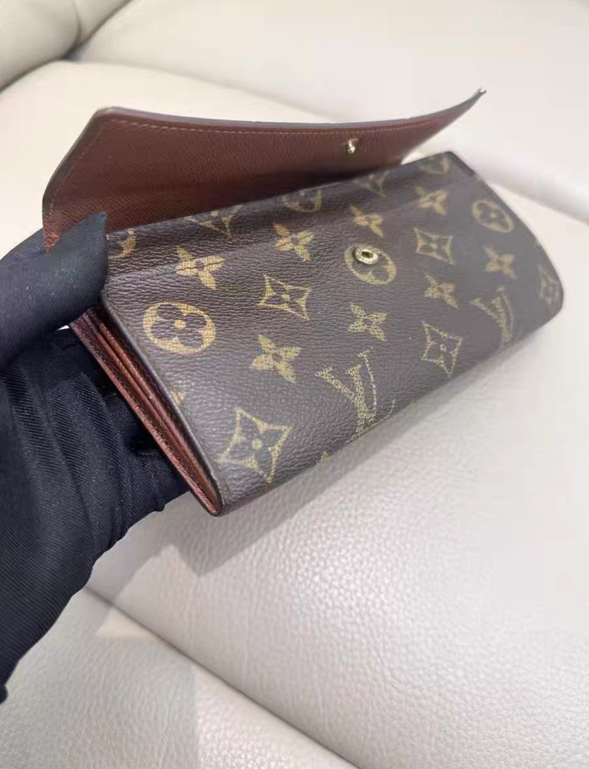 Louis Vuitton LV Monogram Gold Bean Wallet J38 Size ONE SIZE - 7 Thumbnail