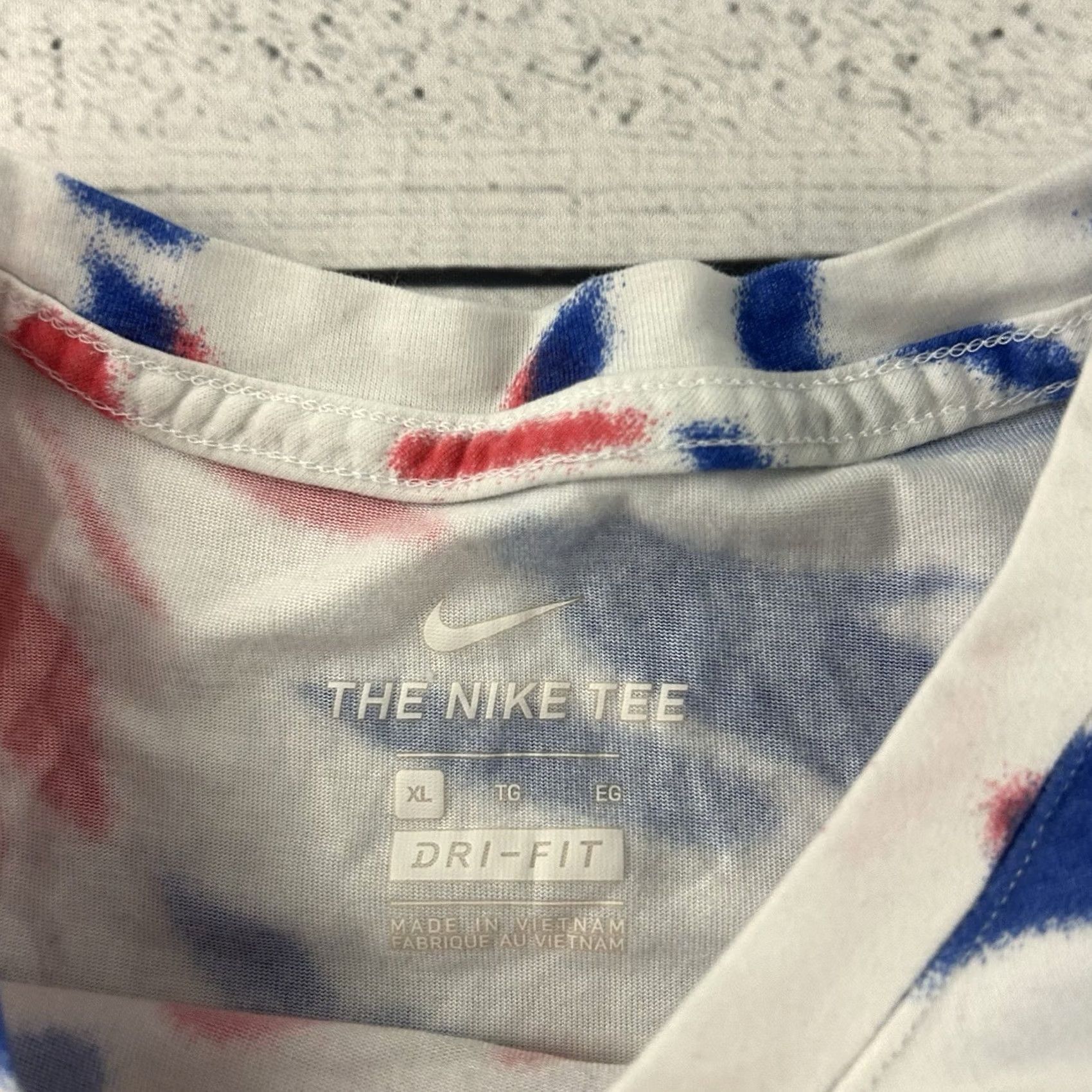 Nike Nike Dri-Fit Weightlifting Short Sleeve T Shirt Men XL Red White Blue Tie-Dye Size US XL / EU 56 / 4 - 3 Thumbnail