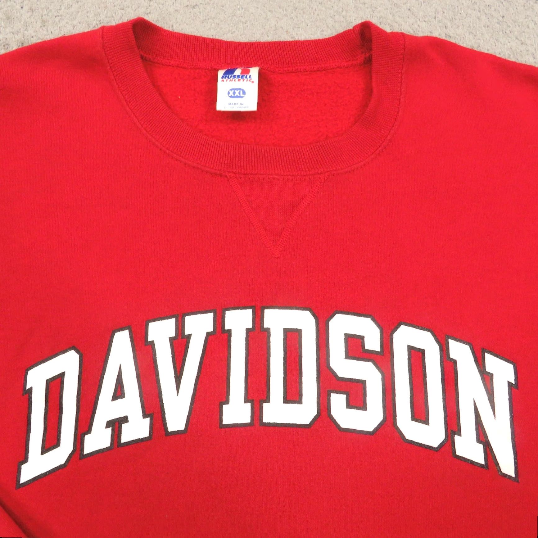 Russell Athletic Davidson Sweatshirt Mens 2XL Red Russell Athletic Pullover Crewneck College Logo Graphic Print Size US XXL / EU 58 / 5 - 4 Thumbnail