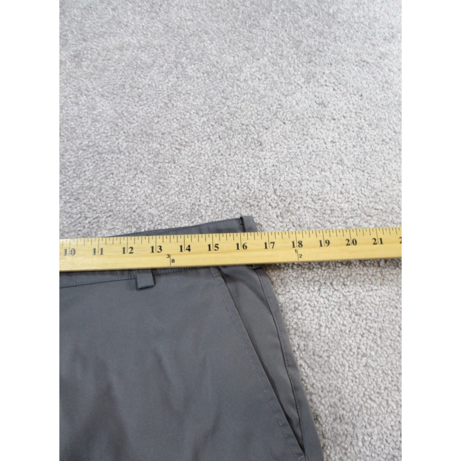 Nike VINTAGE Nike Golf Shorts Mens 32 Tour Performance Dri Fit Gray Chinos 11" Size US 32 / EU 48 - 6 Thumbnail