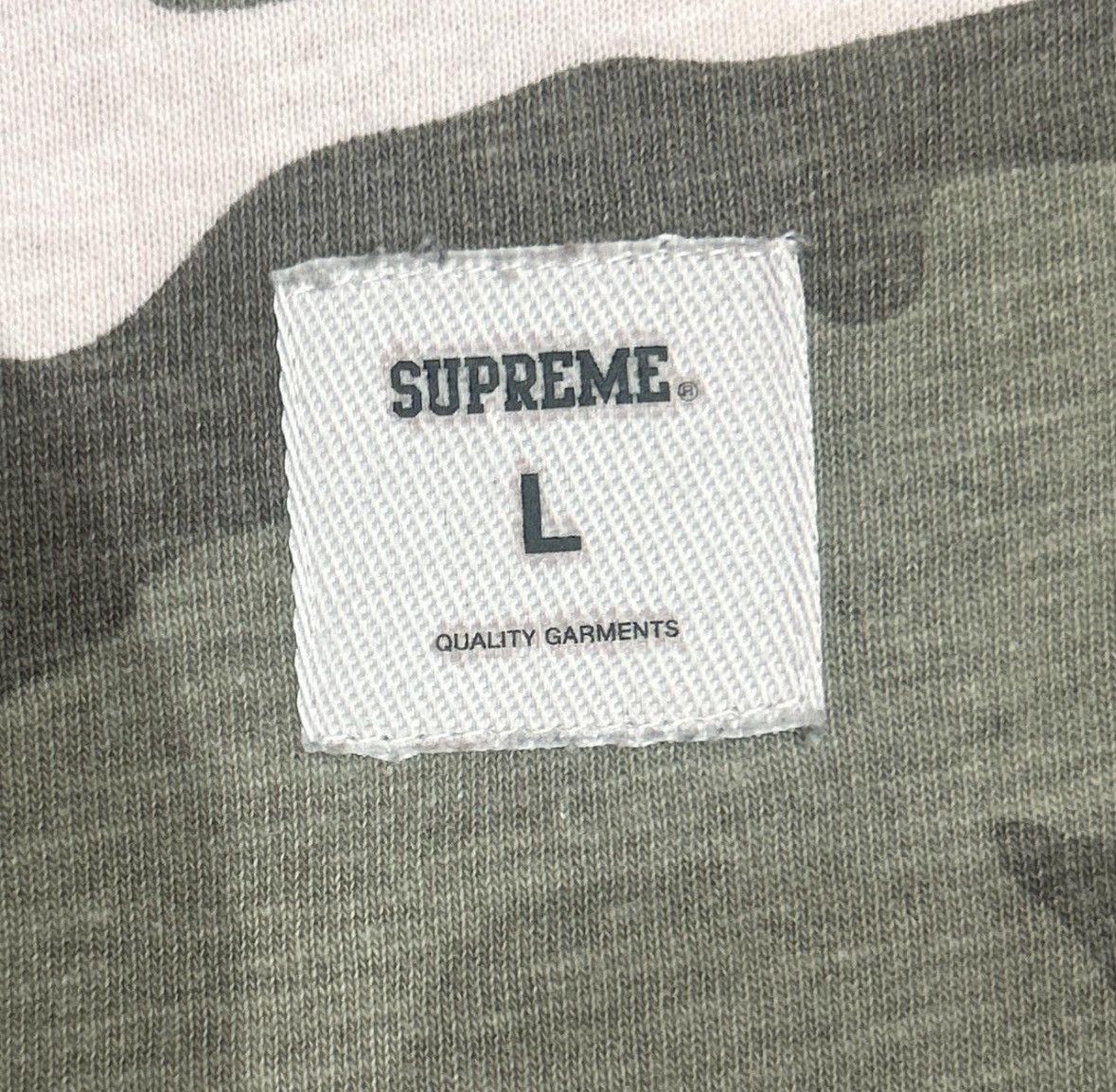 Supreme Supreme Camo Long Sleeve Tshirt Size L Size US L / EU 52-54 / 3 - 4 Thumbnail