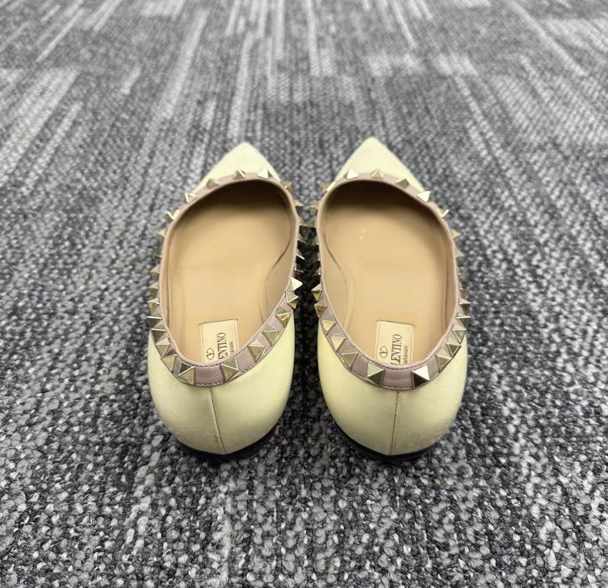Valentino Valentino Rockstud Flats J42 Size US 6.5 / IT 36.5 - 3 Thumbnail