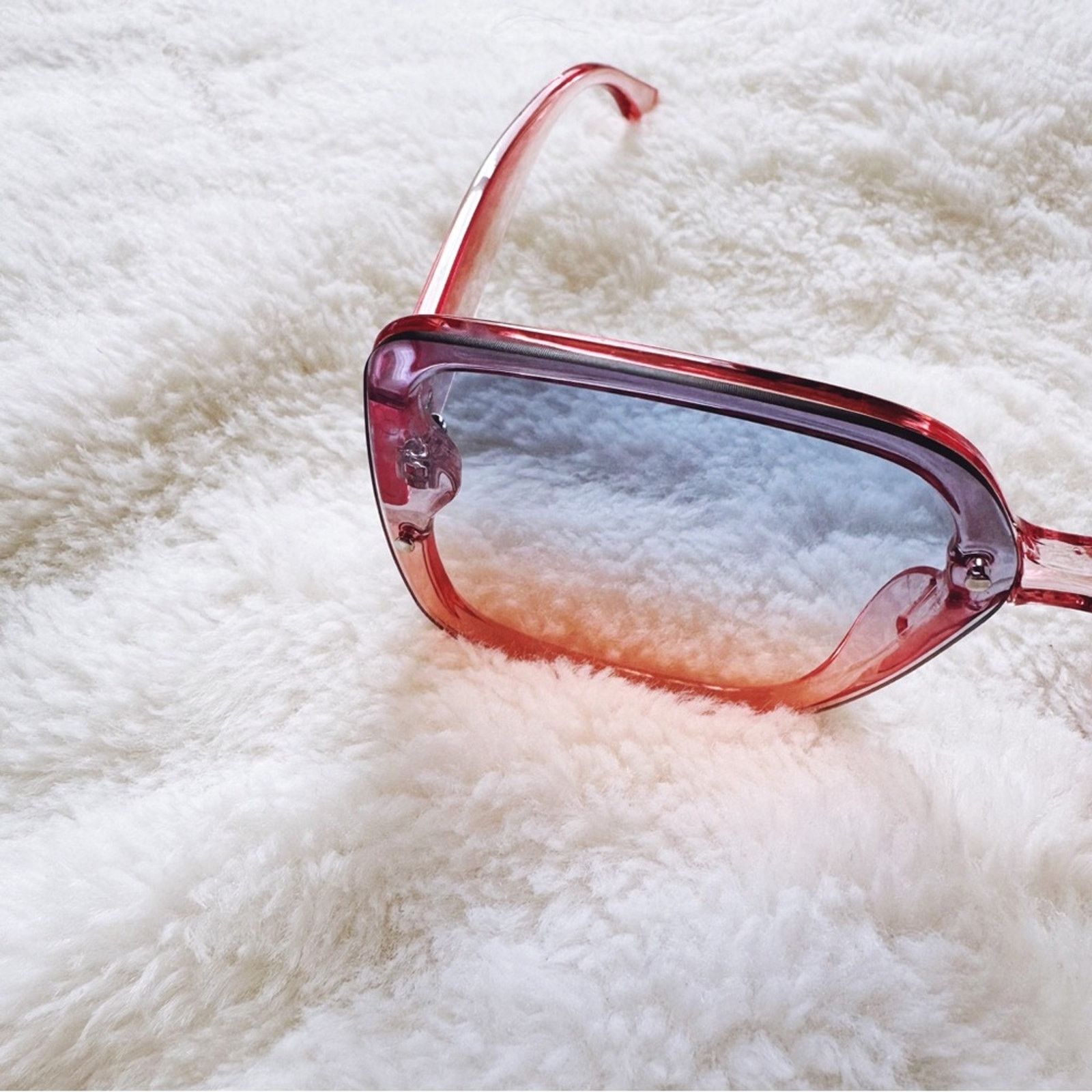 Other Abby Clear Blue & Pink Square Frame Sunglasses Size ONE SIZE - 5 Thumbnail