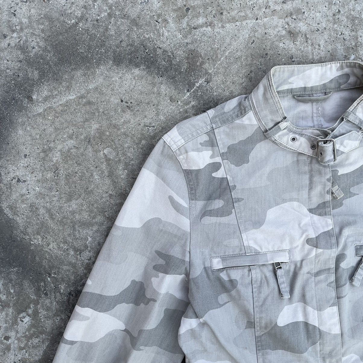 Japanese Brand Vintage Camo Japanese Style Light Jacket Y2K Style USA Size S / US 4 / IT 40 - 5 Thumbnail