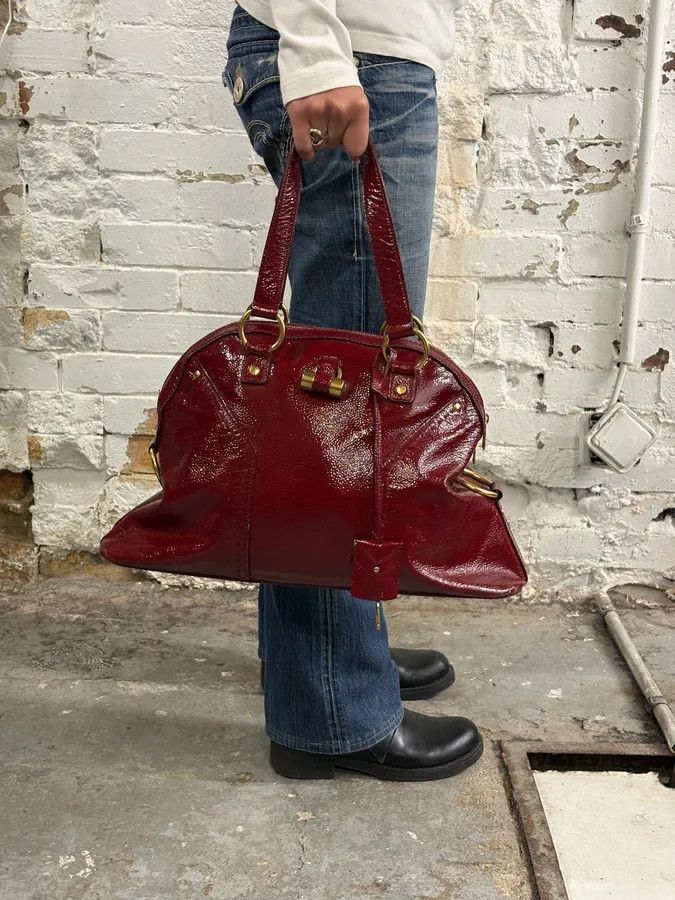 Yves Saint Laurent AW2008 Saint Laurent Bordeaux Patent Leather Muse Barrel Bag Size ONE SIZE - 2 Thumbnail