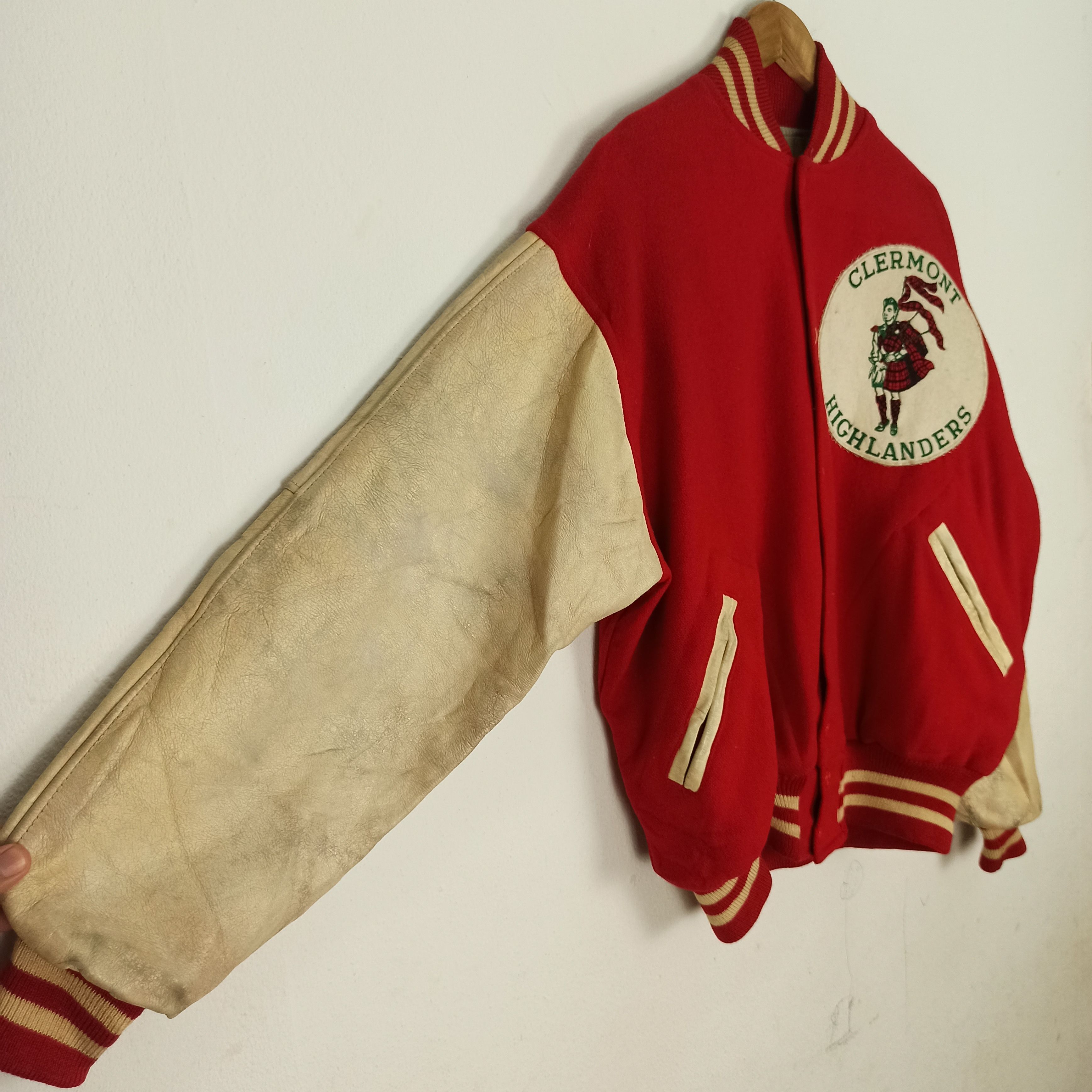Vintage VINTAGE VARSITY CLERMONT HIGHLANDERS VERY RARE Size US XL / EU 56 / 4 - 2 Thumbnail