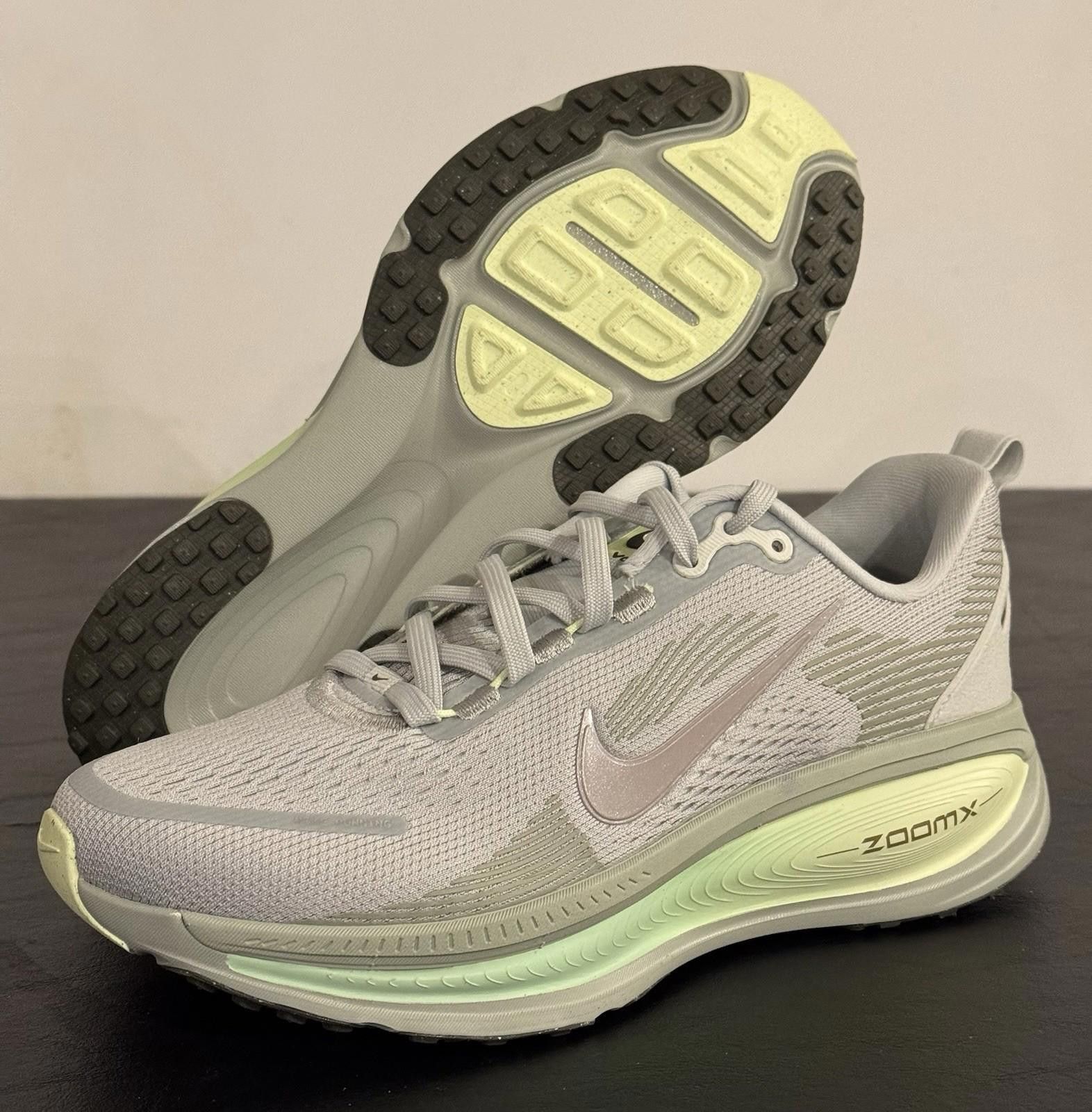 Nike MEN's 6 - Nike Vomero 18 Light Silver College Grey Size US 6 / EU 39 - 7 Thumbnail