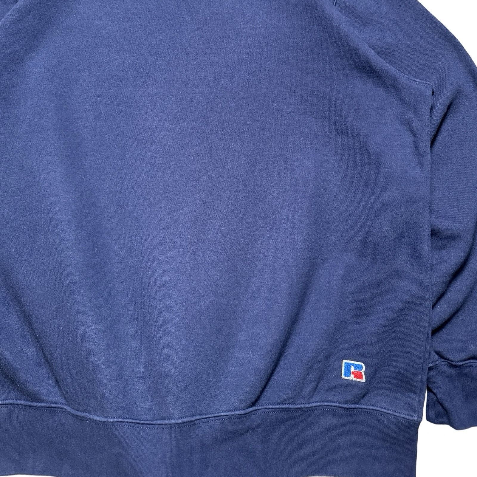 Vintage Vintage Y2K Russell Athletics Navy Pullover Sweatshirt XL Size US XL / EU 56 / 4 - 2 Thumbnail