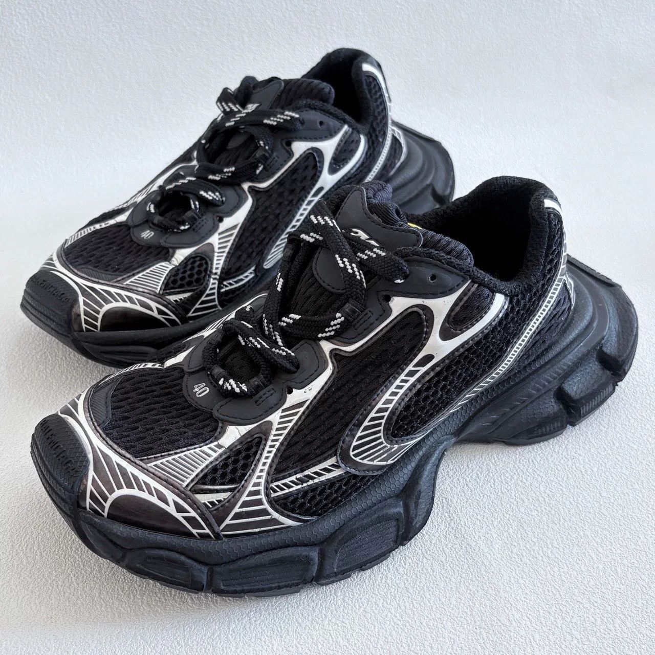 Balenciaga balenciaga 3xl black silver dad shoes Size US 7 / EU 40 - 1 Thumbnail